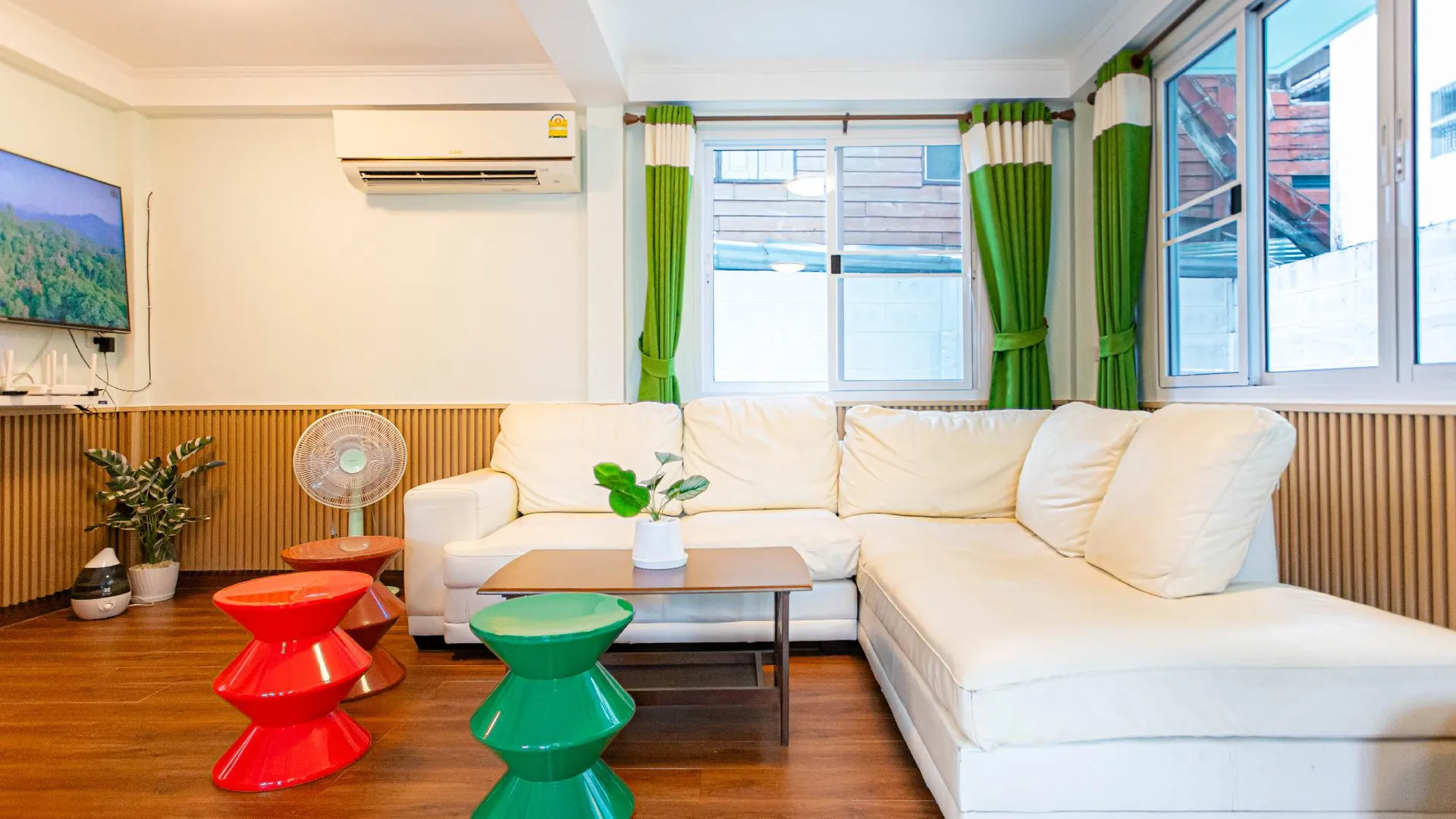 방콕 카오산의 프라이빗 하우스 (55m², 침실 2개, 프라이빗 욕실 1개) 4성급 게스트하우스 스위트룸