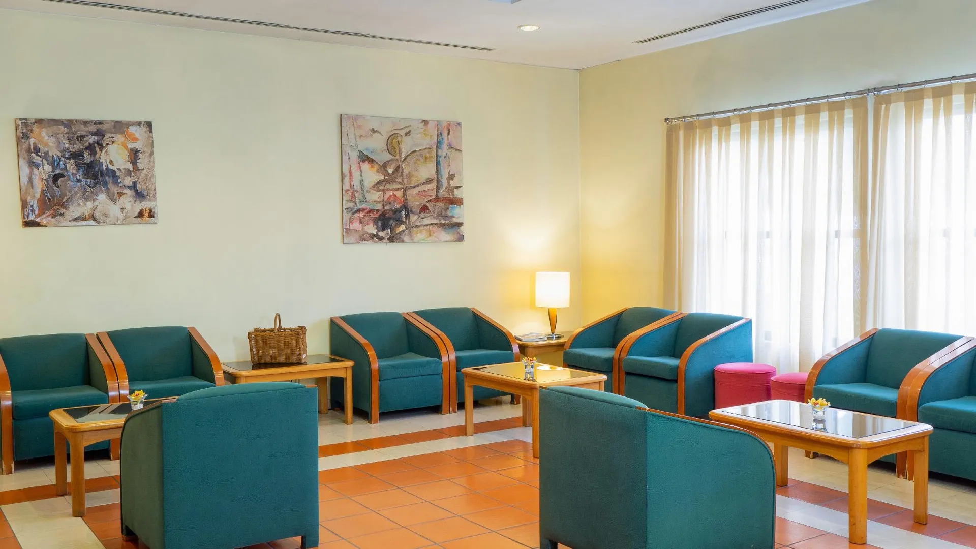 파페 컴포트 인 파페-기마라에즈 2성급 호텔 레스토랑