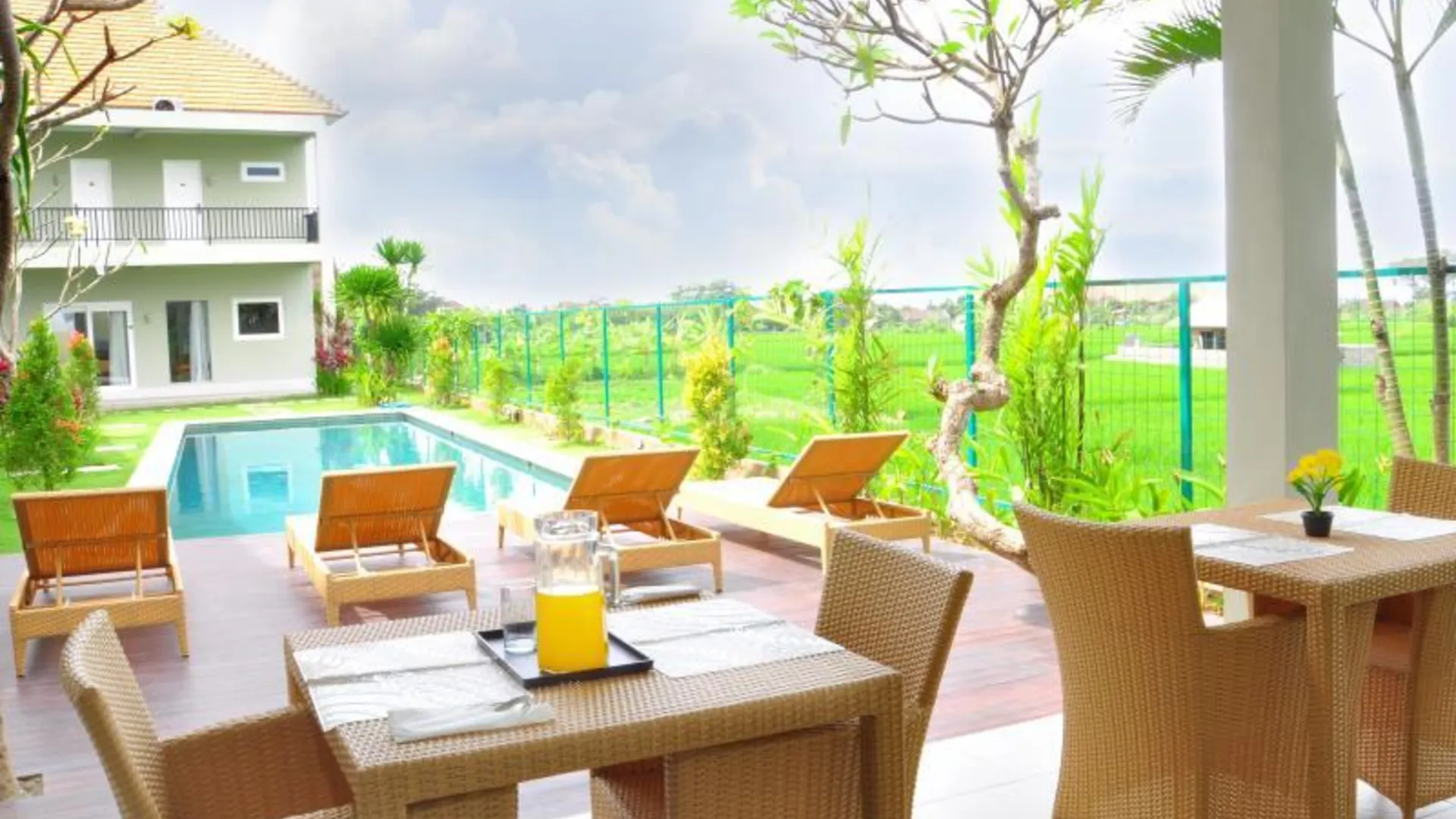 발리 빌라 탕투 비치 인 3성급 호텔 수영장