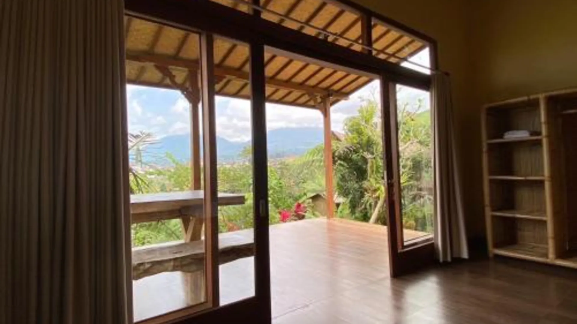 발리 Lembah Cinta Mayungan 3성급 게스트하우스 수영장