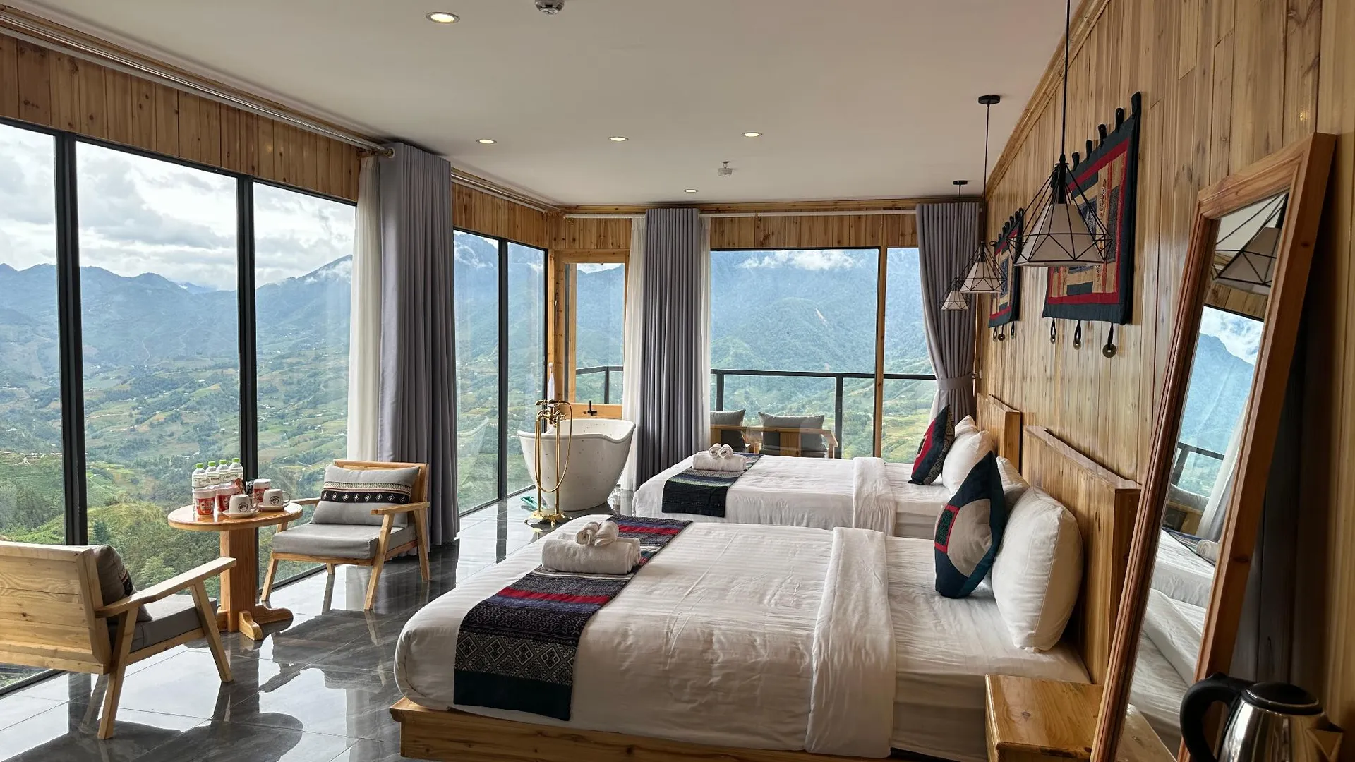 사파 라도 2 홈스테이 앤 커피 4성급 게스트하우스 스위트룸