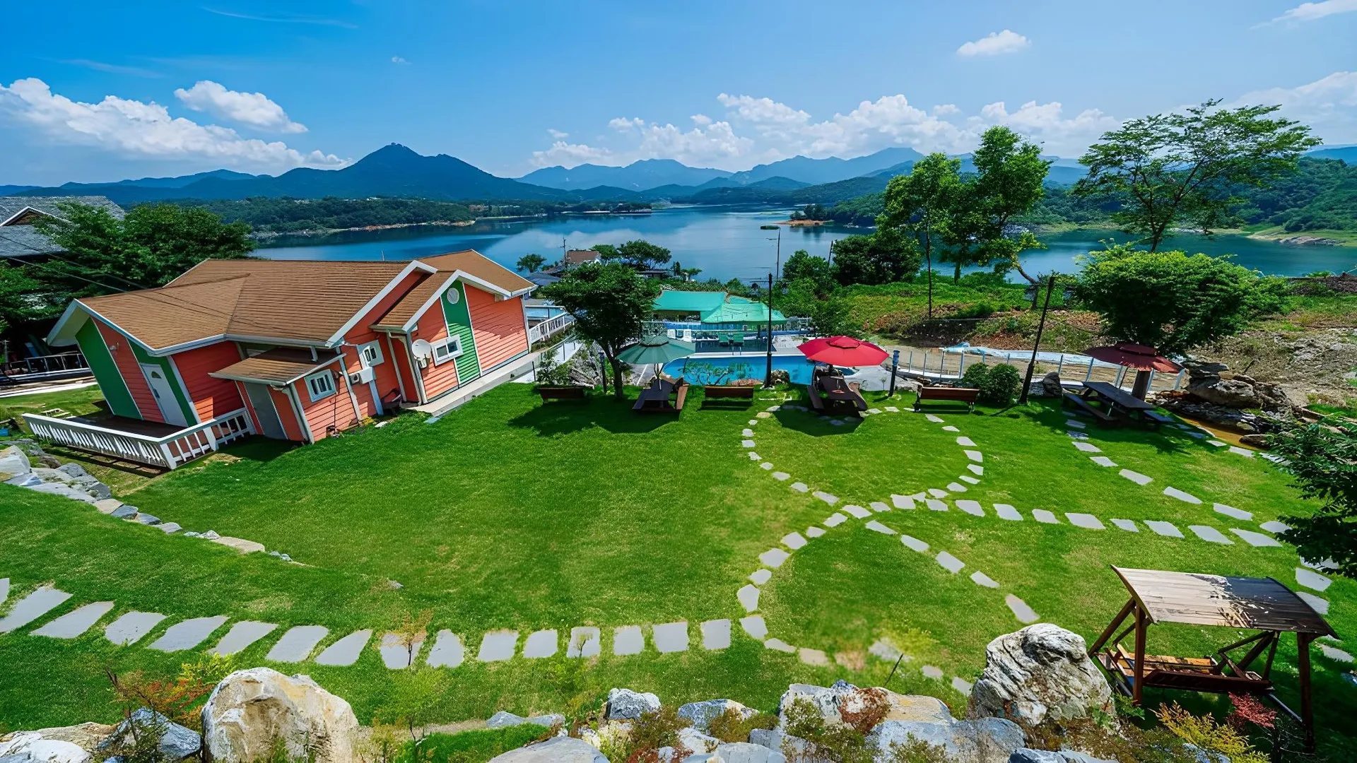 제천 호수 일출 펜션 2성급 게스트하우스 수영장