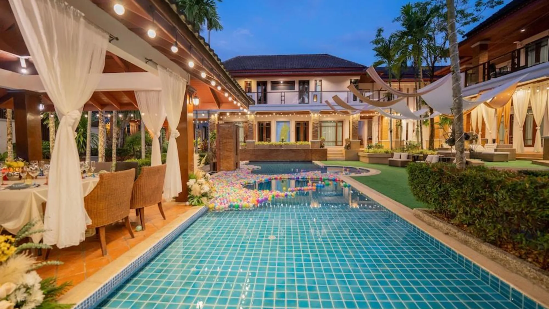 푸켓 Jantra Residence by Chinocollection 5성급 호텔 객실