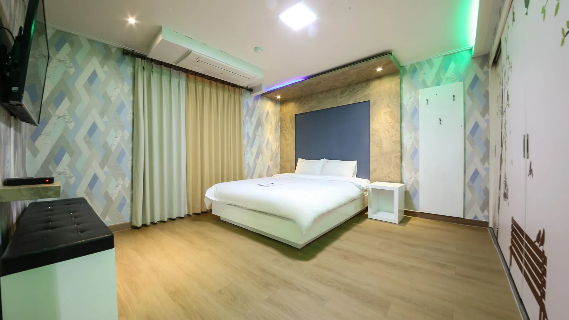 전주 전주 산정동 아리아 호텔 스위트룸