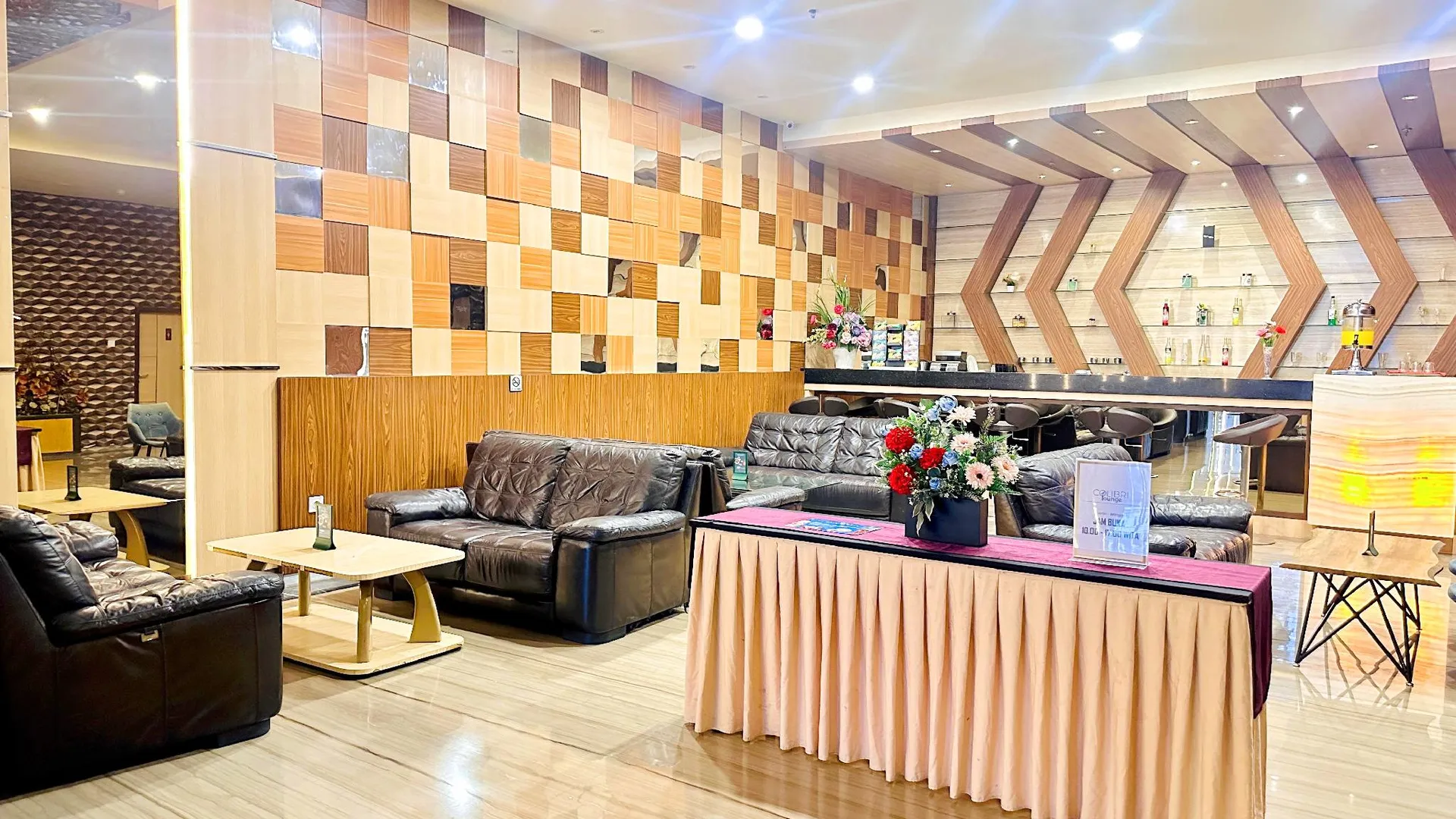 마카사르 W쓰리 프리미어 호텔 3성급 호텔 수영장