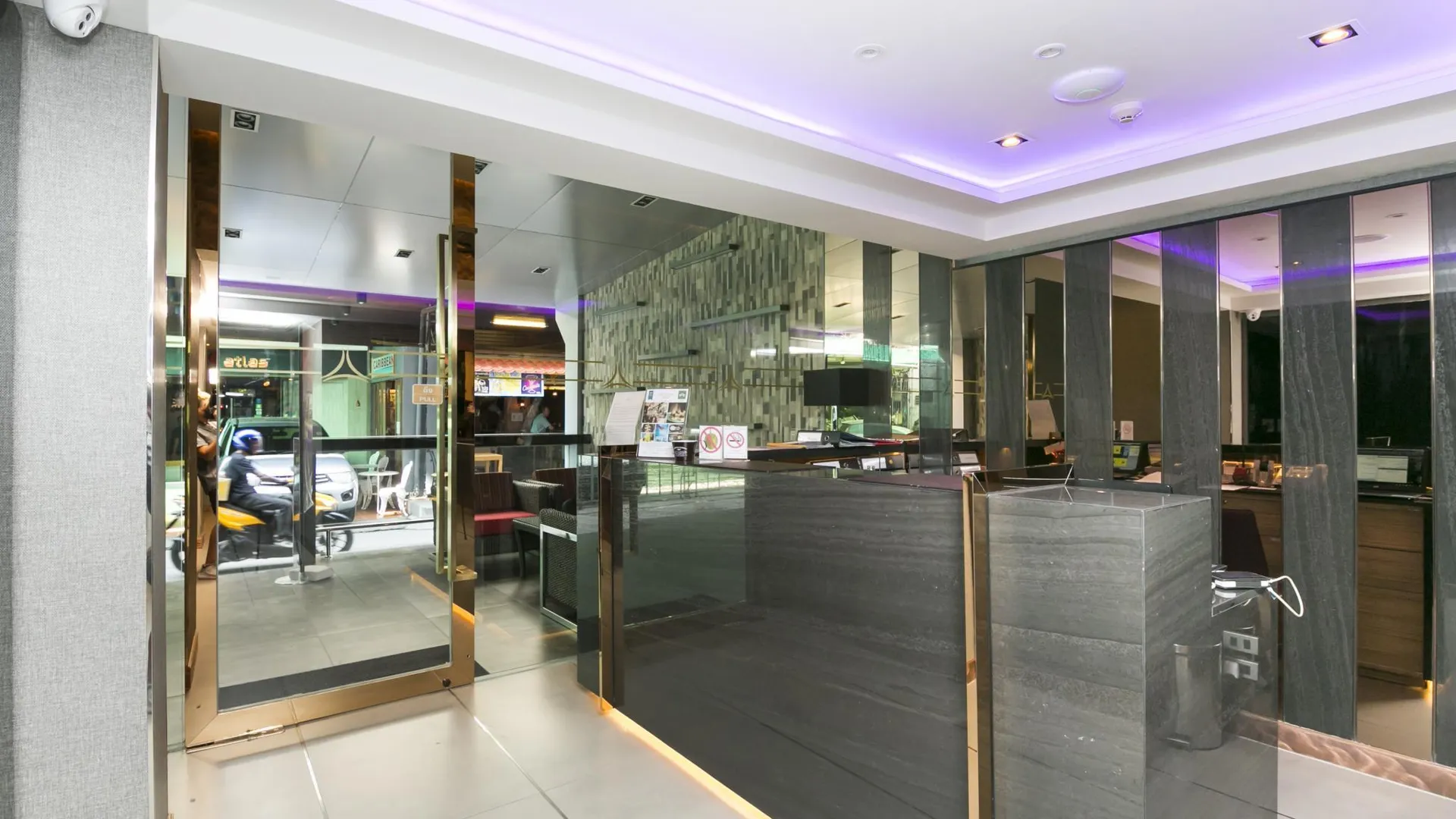 방콕 아스피라 수쿰빗 3성급 호텔 스위트룸