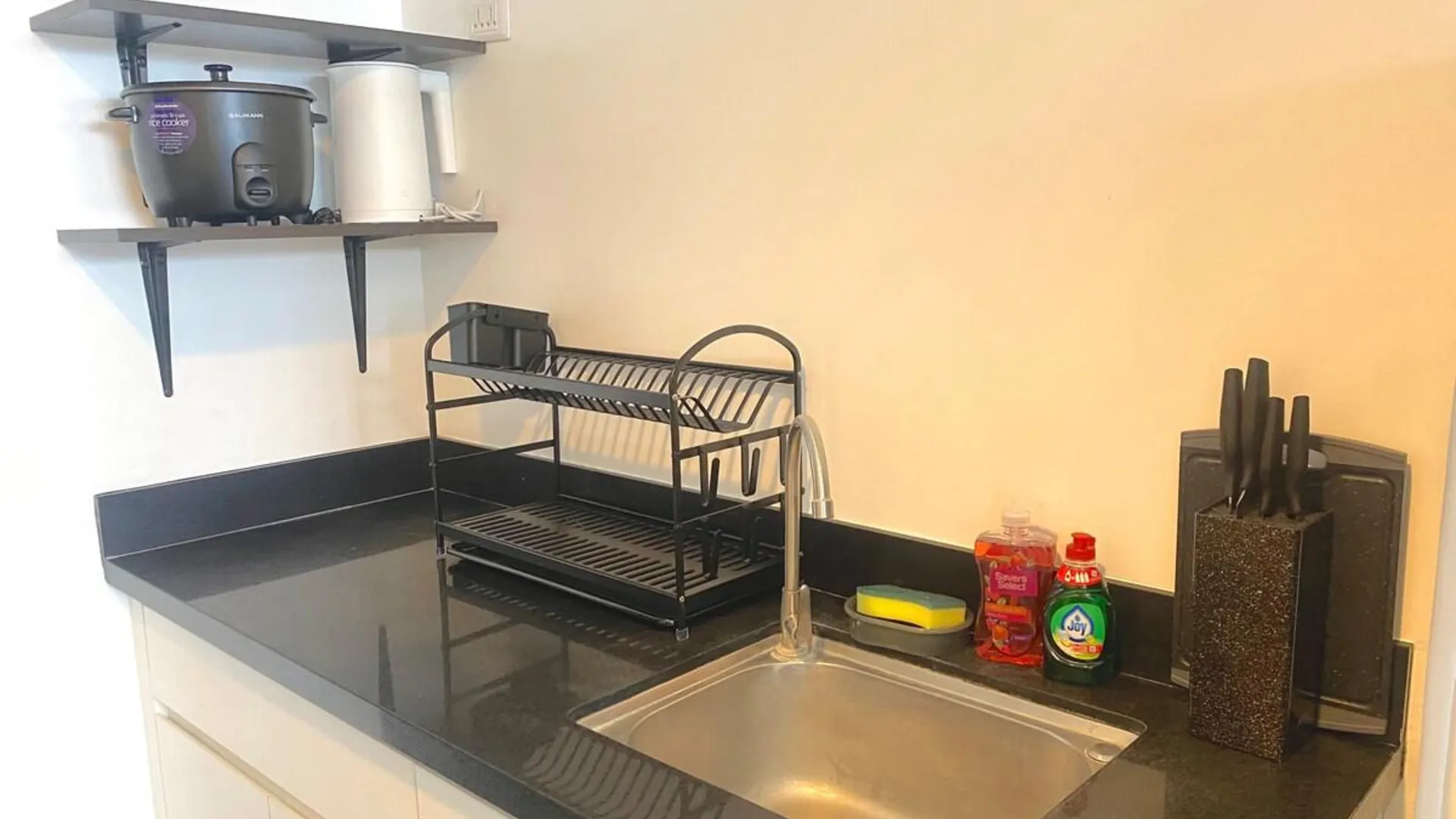 세부 IT 파크의 프라이빗 하우스 (m², 침실 1개, 프라이빗 욕실 1개) 3성급 싱글룸 레스토랑