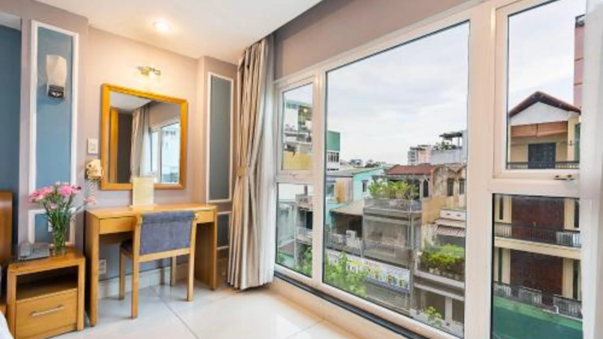 호치민 럭키 스타 호텔 146 응우옌 짜이 3성급 호텔 외관