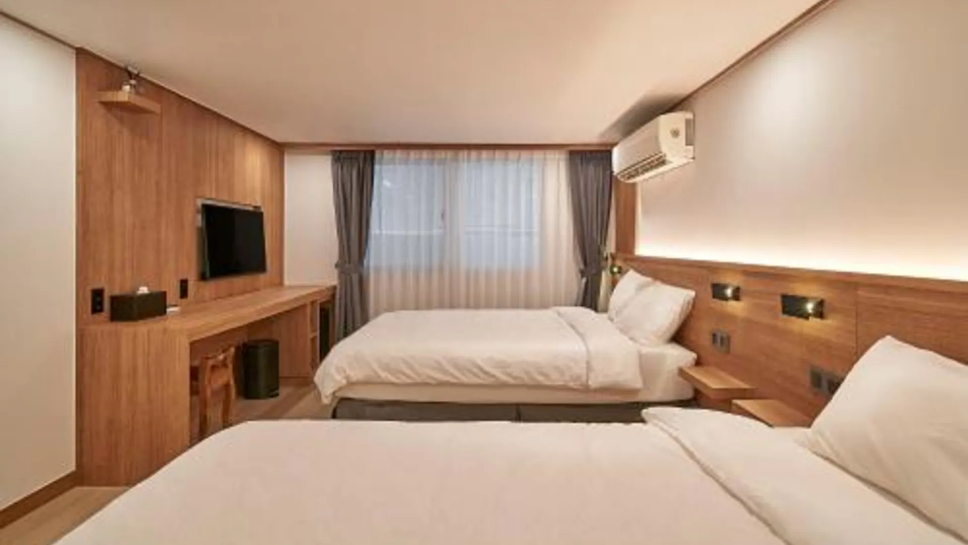 서울 먼데이 크래커 홍대 4성급 호텔 전망