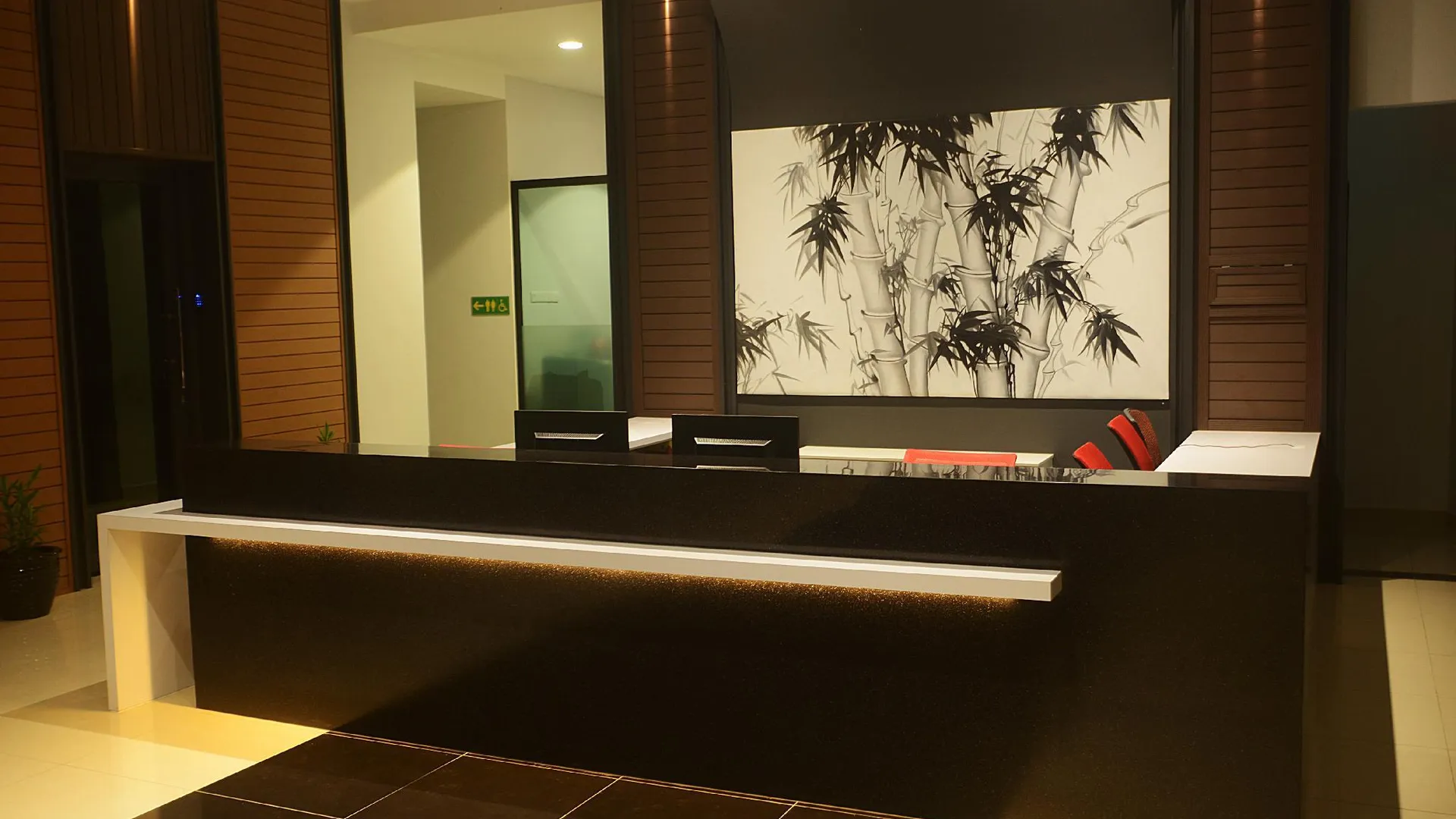 쿠알라 리피스 스타-웰 호텔 2성급 호텔 레스토랑