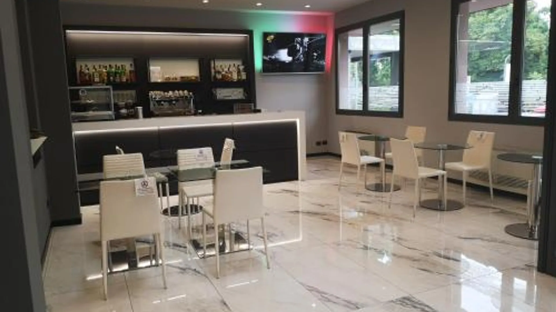 모데나 Hotel Daunia 3성급 호텔 로비