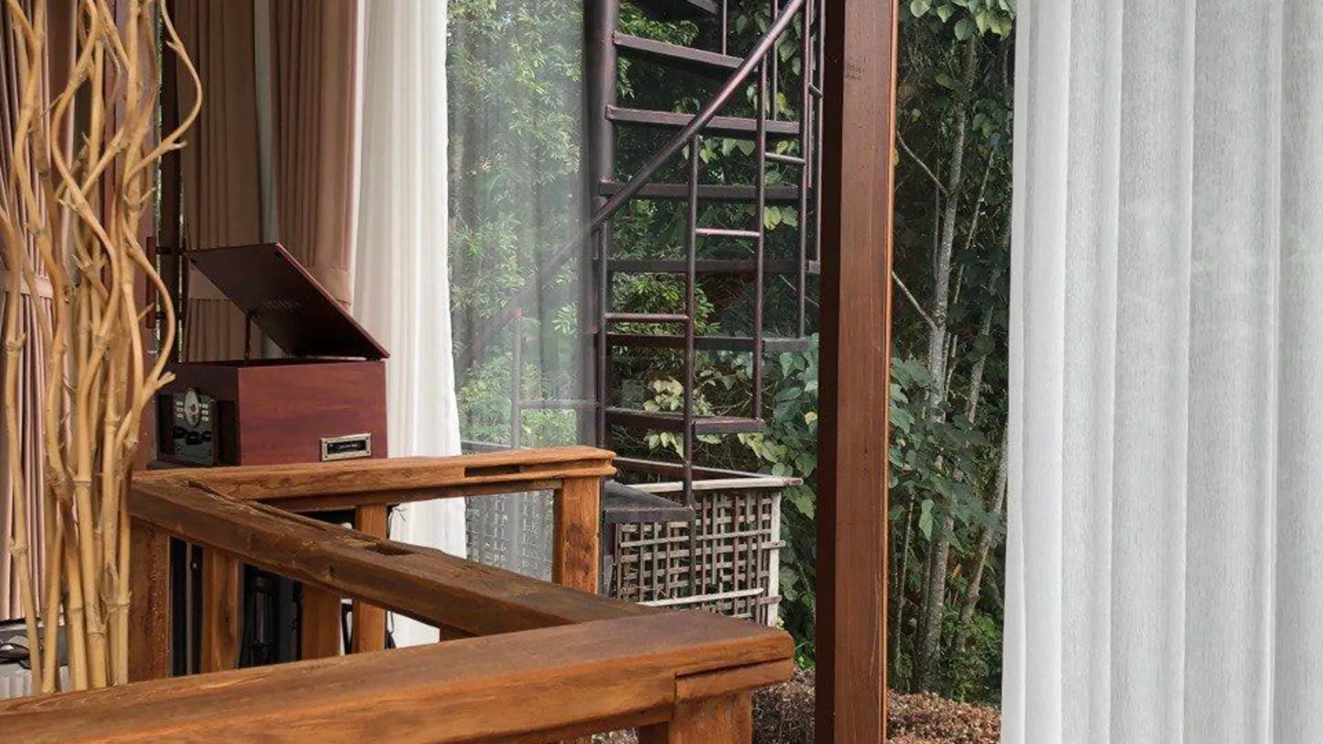 발리 우붓의 빌라 (210m², 침실 2개, 프라이빗 욕실 2개) 5성급 싱글룸 레스토랑