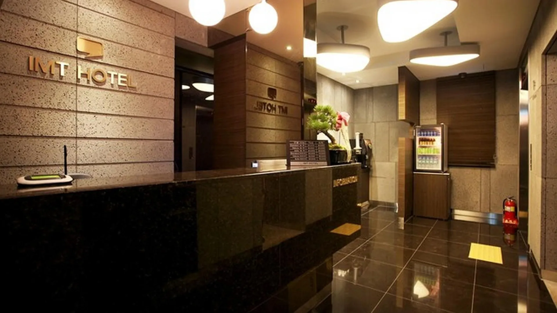 서울 종로 IMT 호텔 로비