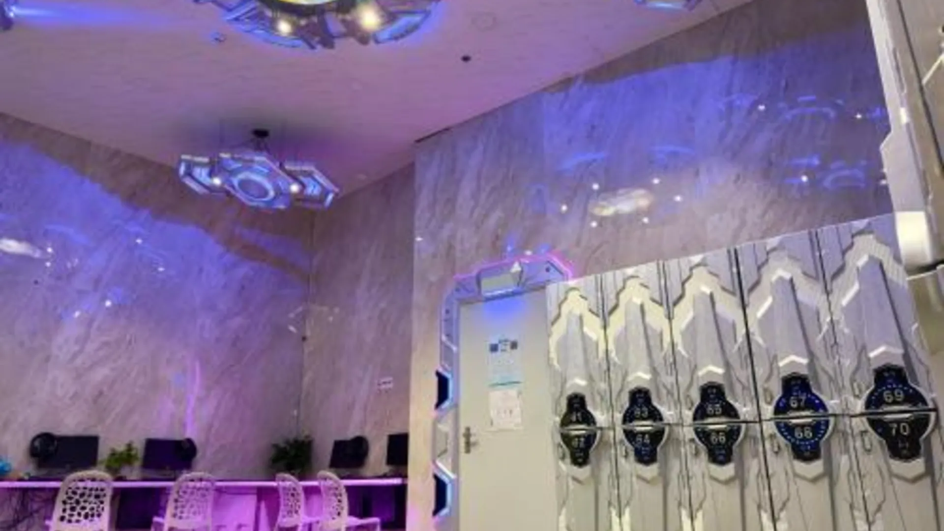 호치민 캡슐 리버사이드 사이공 2성급 호텔 외관