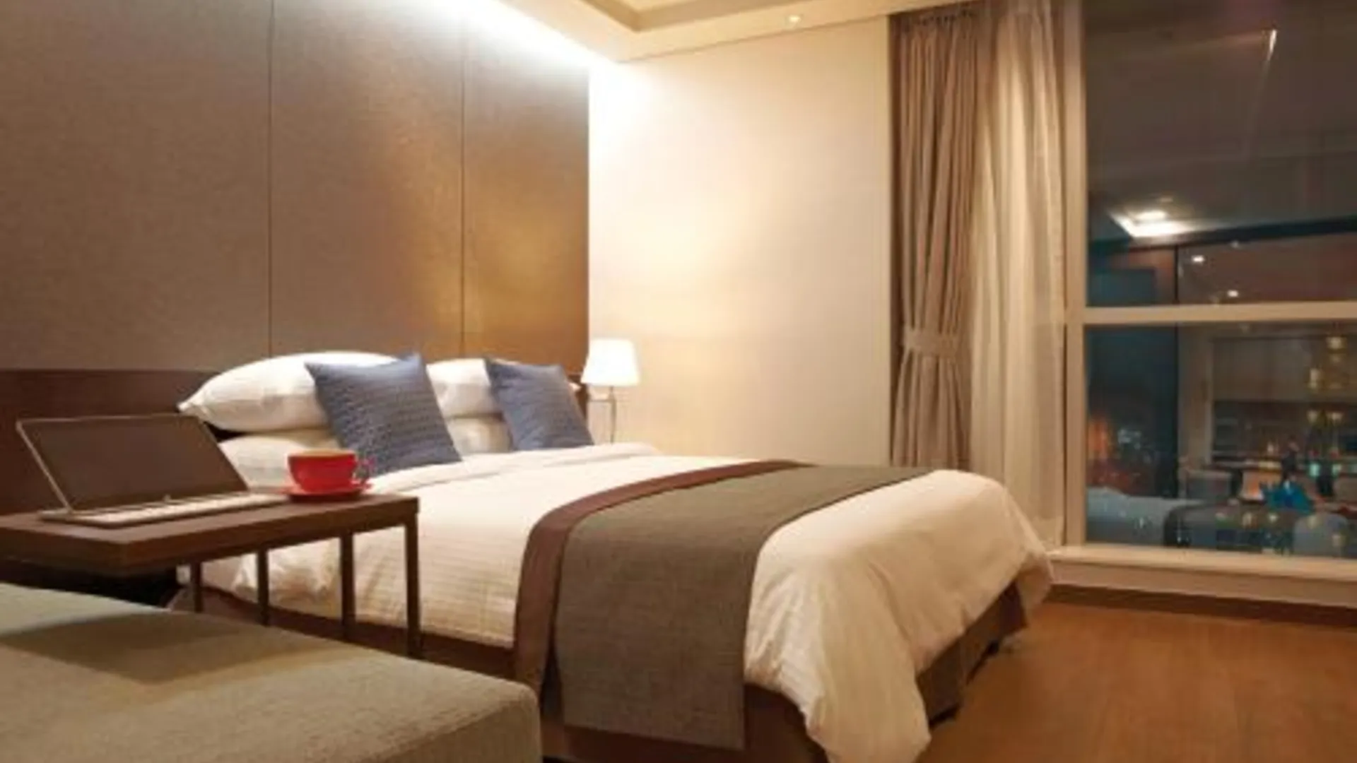 서울 오클라우드 호텔 강남 4성급 호텔 스위트룸