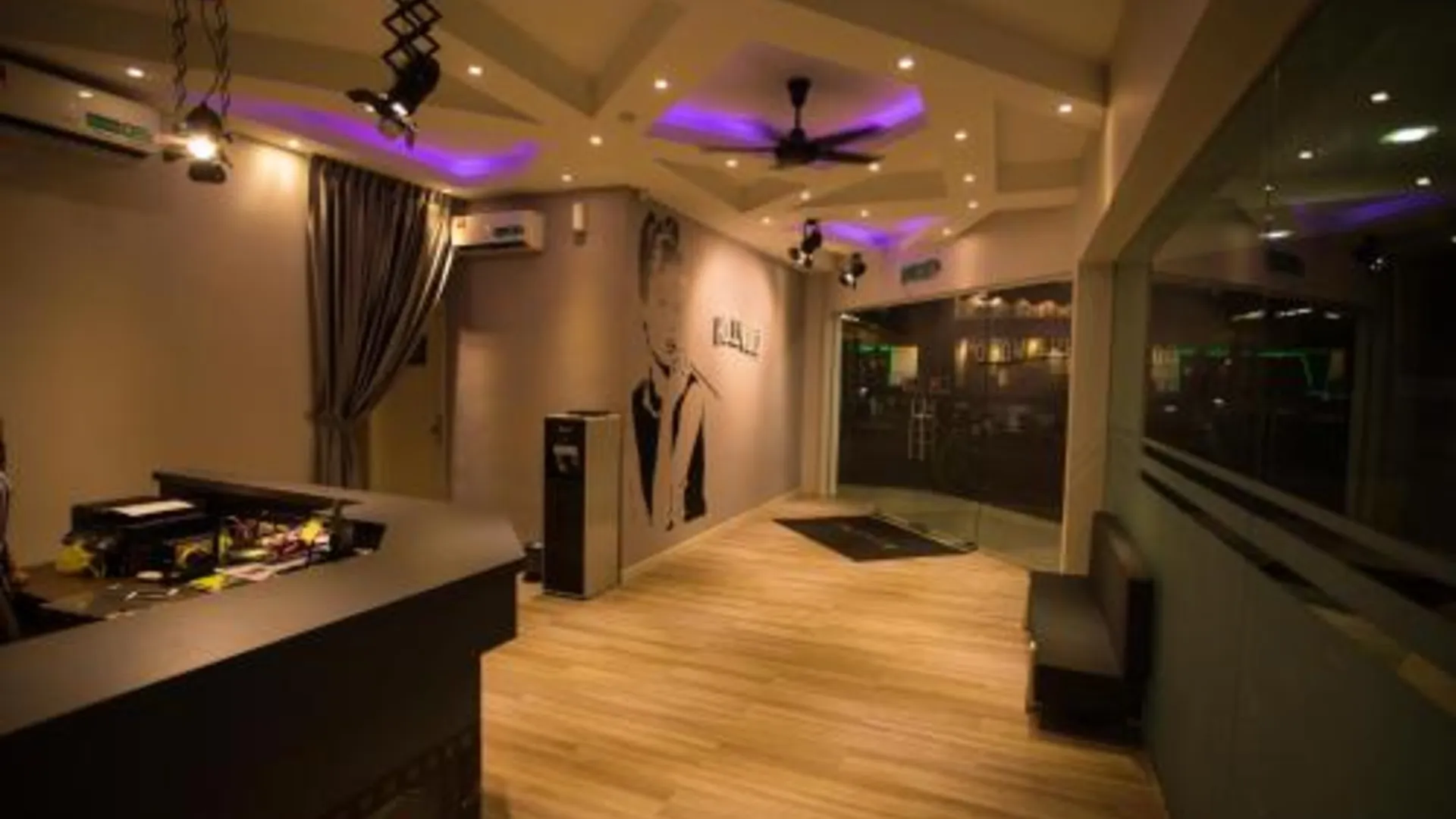 이포 할리우드 호텔 이포 2성급 호텔 로비