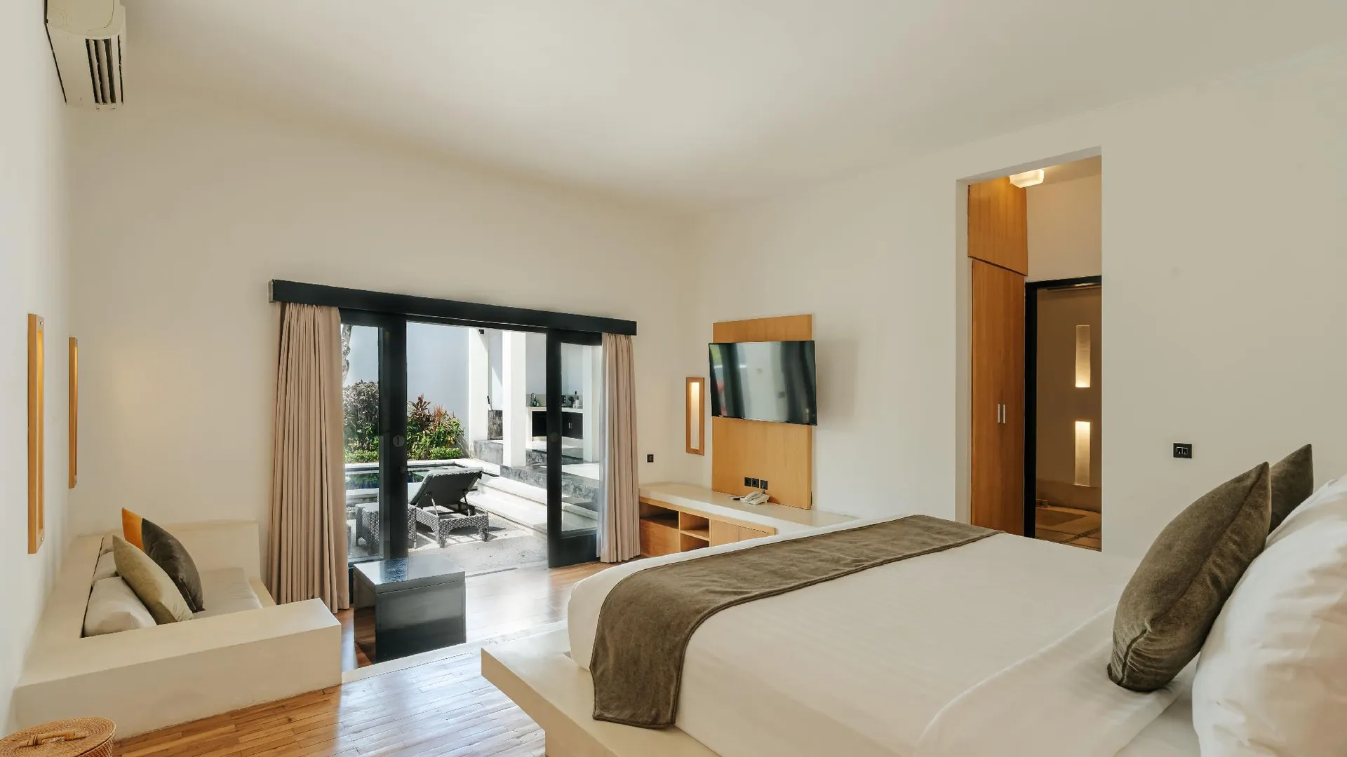 발리 더 스미냑 스위트 프라이빗 빌라 5성급 호텔 스위트룸