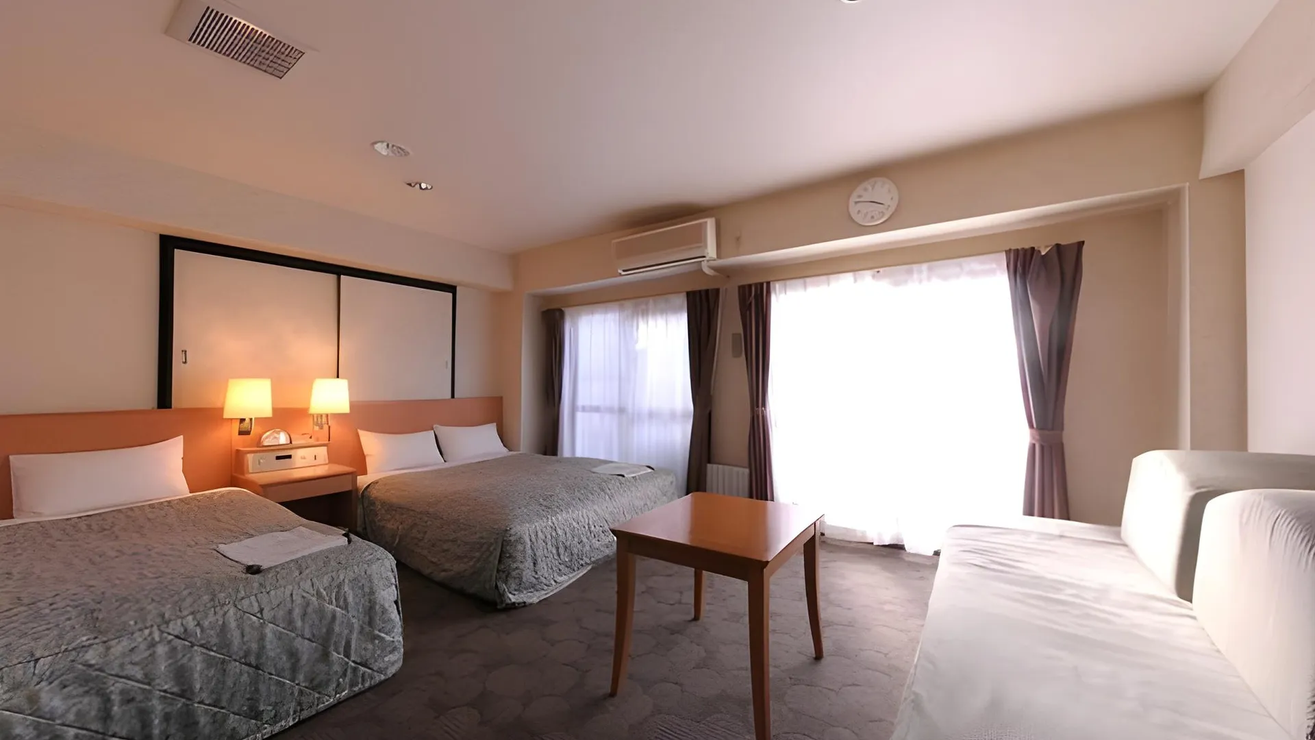 오사카 비즈니스 인 센니치마에 호텔 2성급 호텔 스위트룸