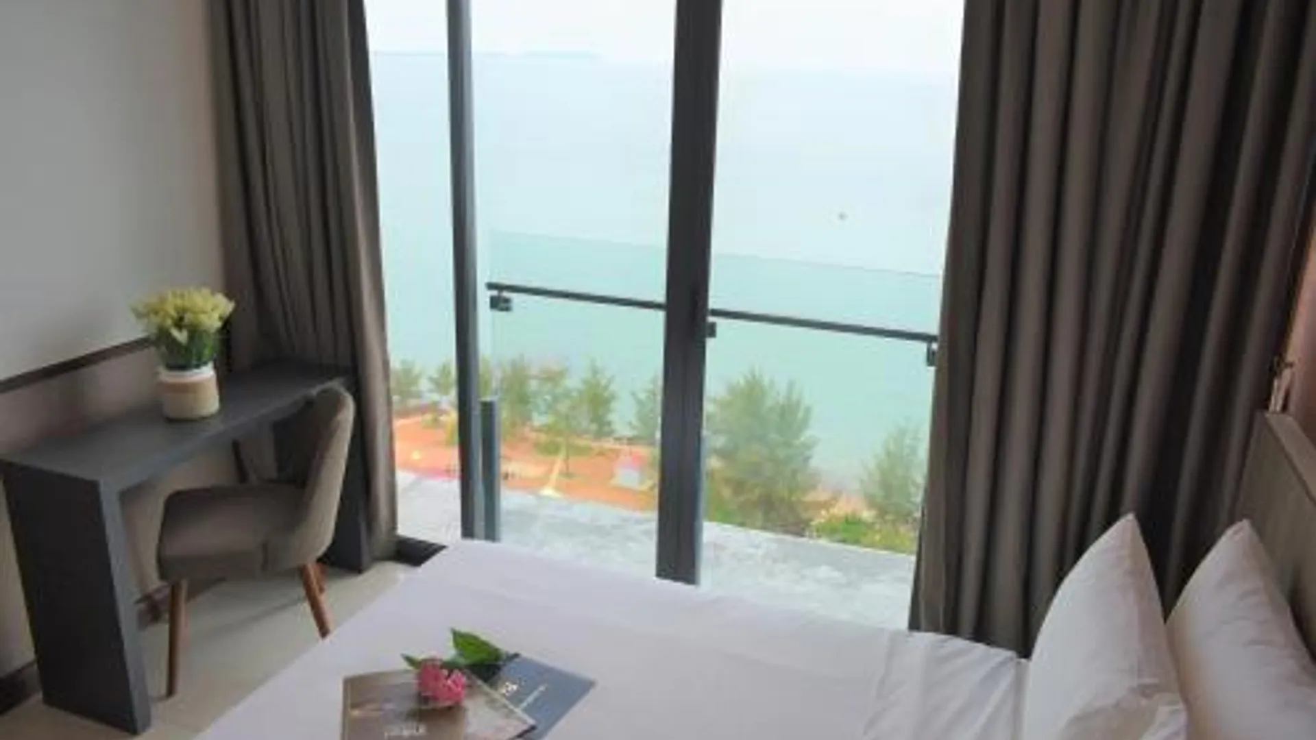 포트 딕슨 D'와프 호텔 앤 서비스드 레지던스  4성급 호텔 외관