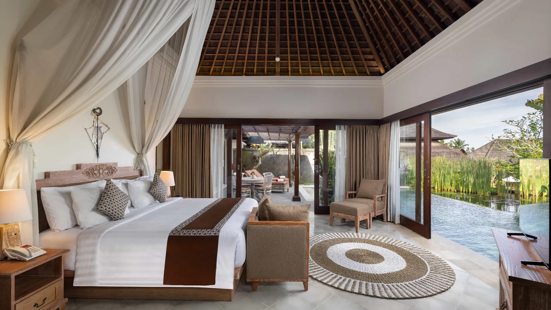 발리 비세사 우붓 리조트 5성급 호텔 스위트룸