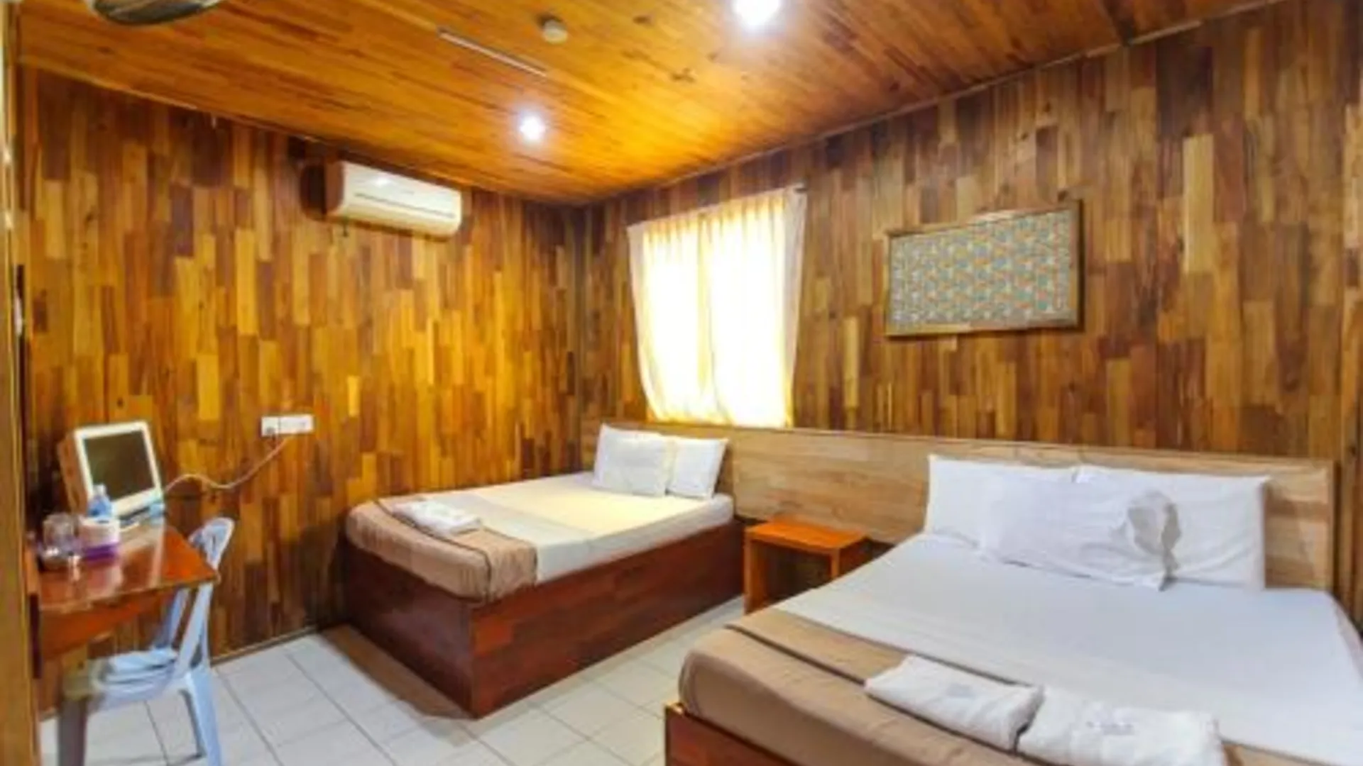 탐핀 Y&Z 호텔 3성급 호텔 수영장