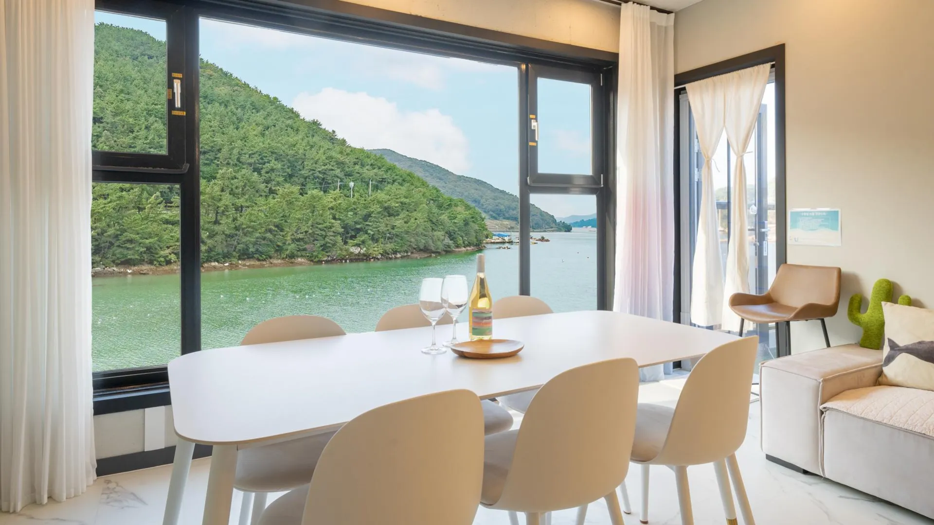 통영 Sea Mood Full Ocean Stay 4성급 호텔 객실