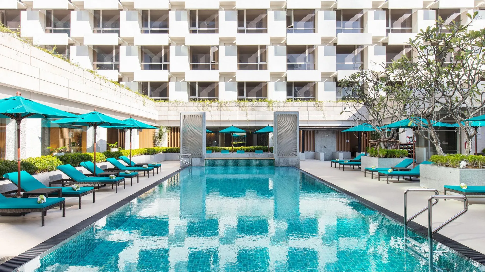 방콕 홀리데이 인 방콕 바이 IHG 4성급 호텔 객실