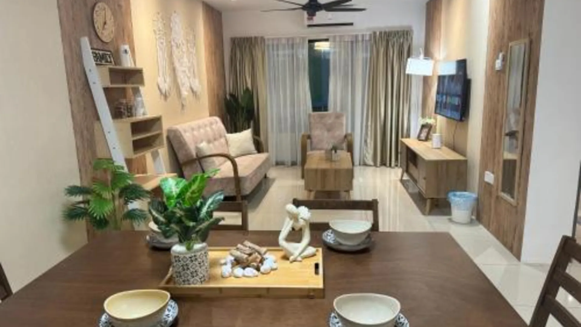 이포 Manhattan Premium Suites by IWH Suites 5성급 게스트하우스 수영장