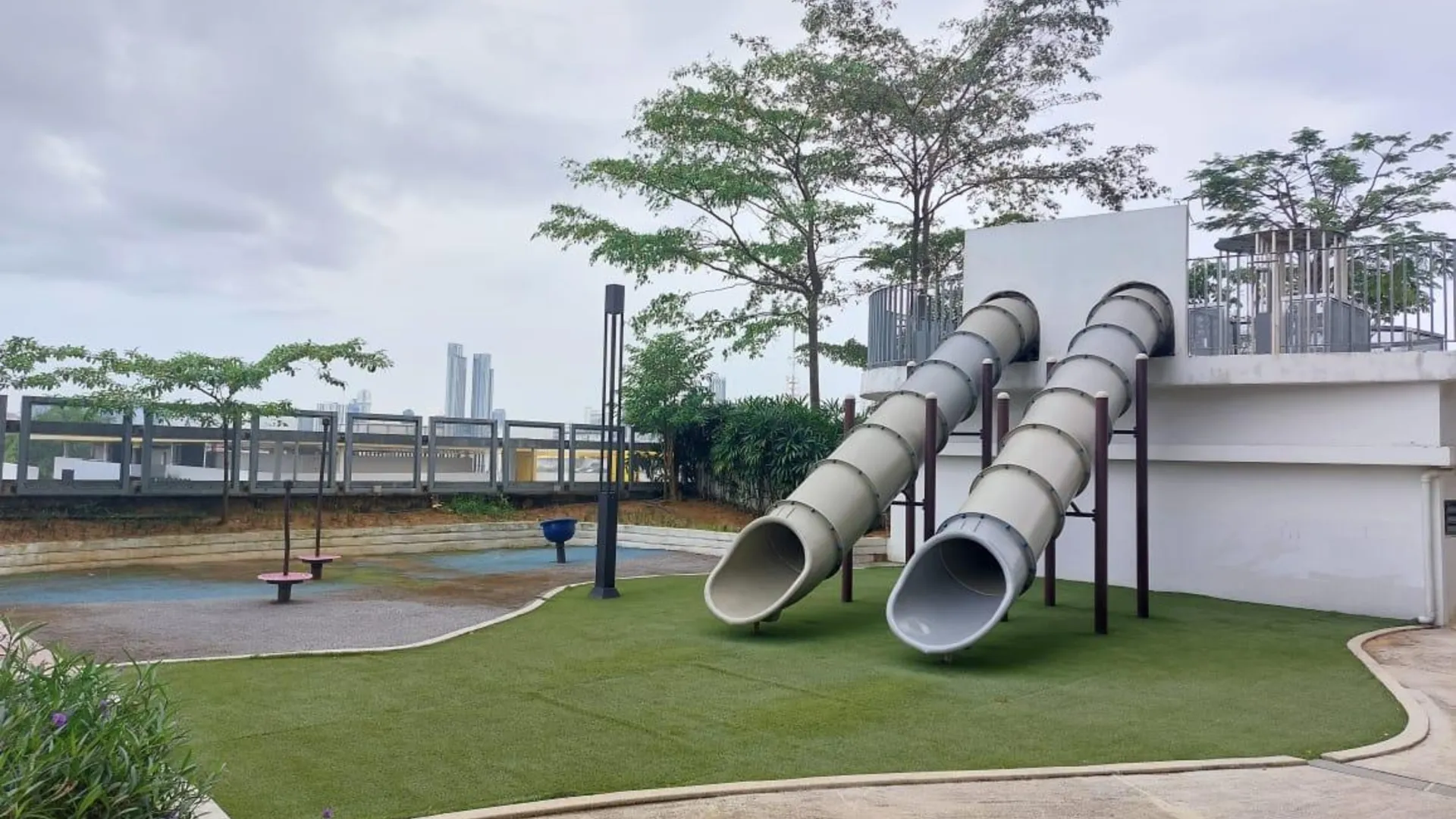 조호바루 / 조호르바루 수투랑바루의 아파트먼트 (84m², 침실 2개, 프라이빗 욕실 2개) 3성급 싱글룸 수영장