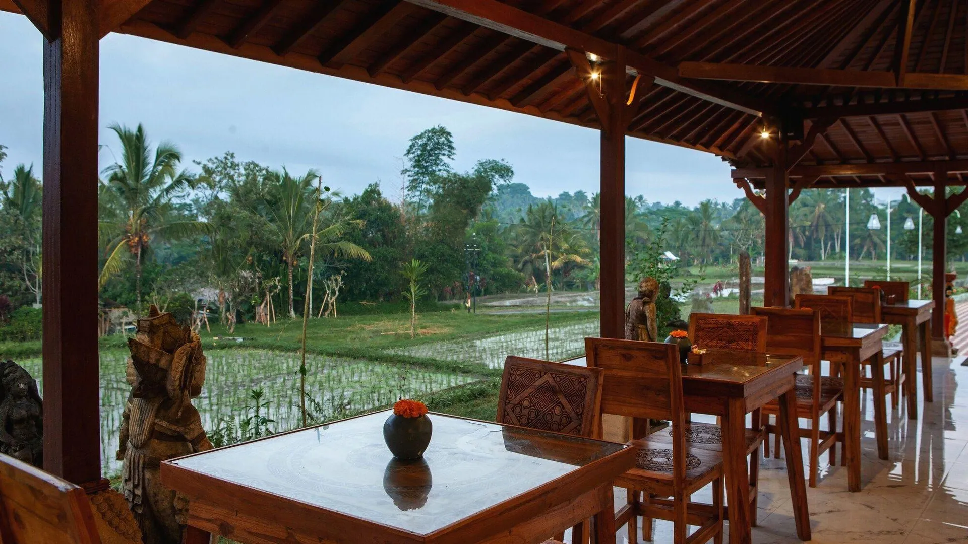 발리 캄푸한 세바투 리조트 4성급 호텔 외관