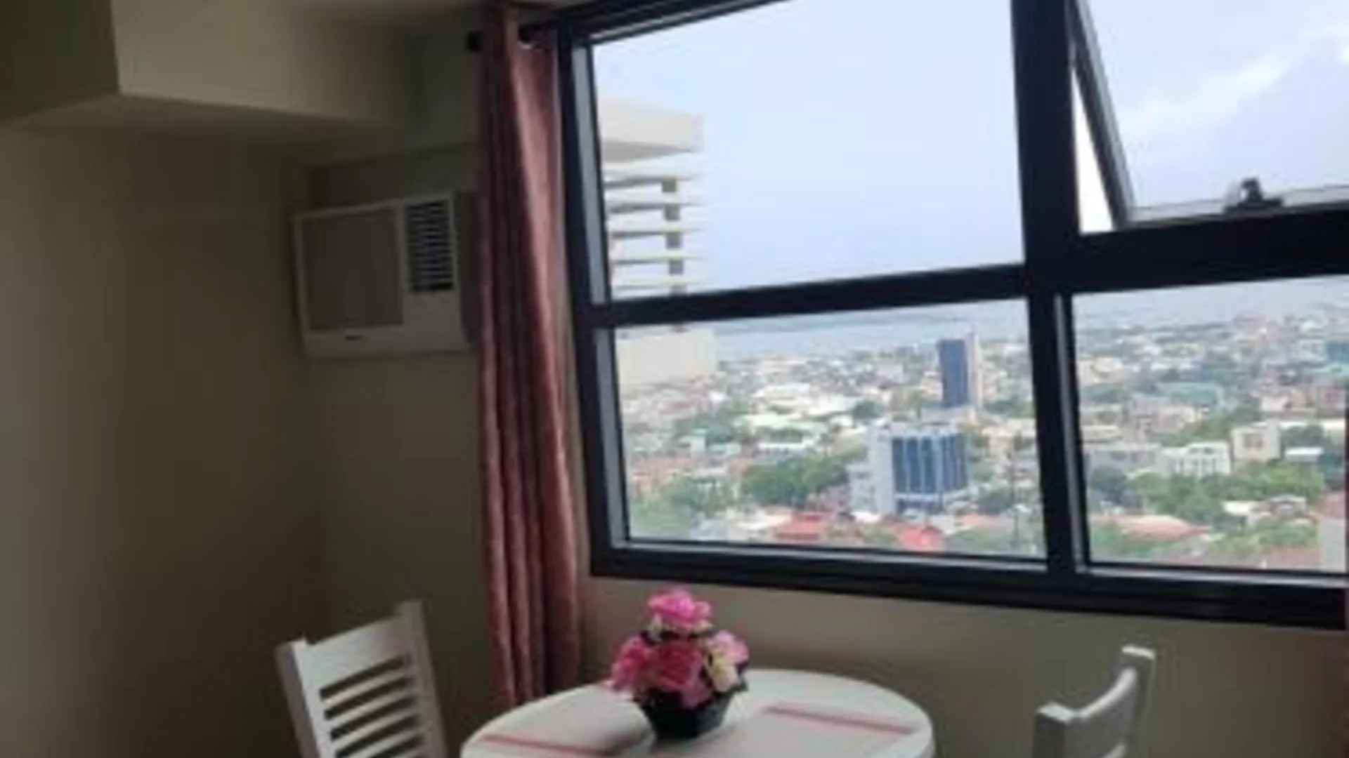 세부 호라이즌 101 세부 바이 KC 콘도 4성급 게스트하우스 스위트룸