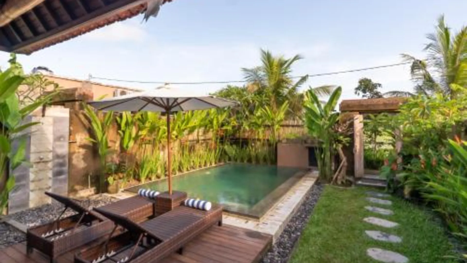 발리 Sridewi Villas Ubud 호텔 외관