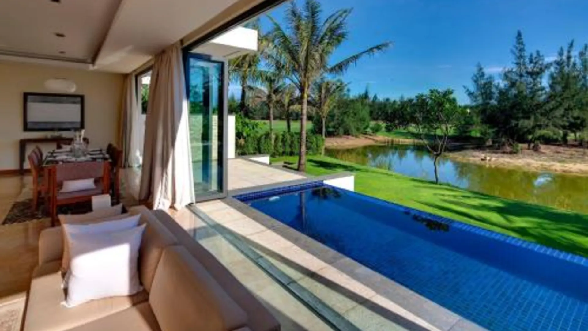 다낭 디 오션 빌라스 (매니지드 바이 디 오션 리조트) 5성급 호텔 스위트룸