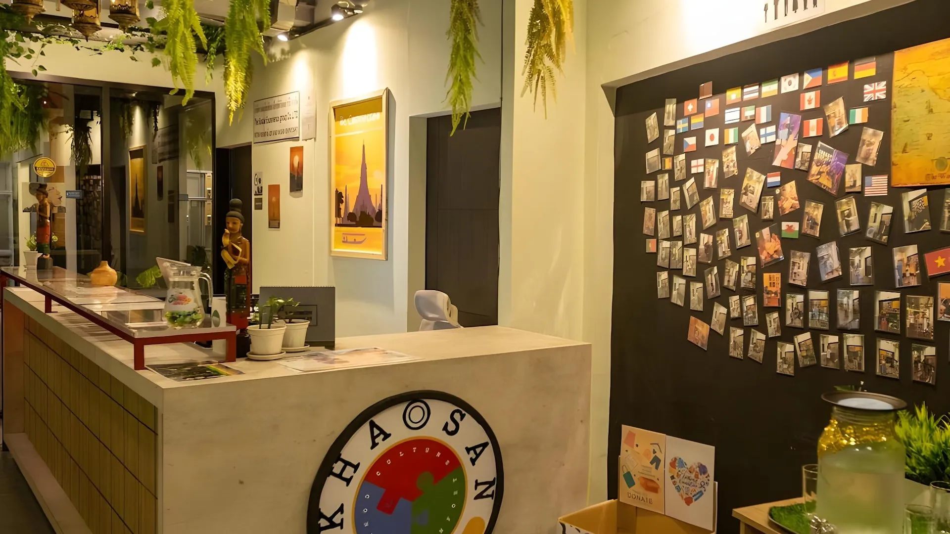 방콕 카오산 소셜 캡슐 호스텔 5성급 호텔 외관