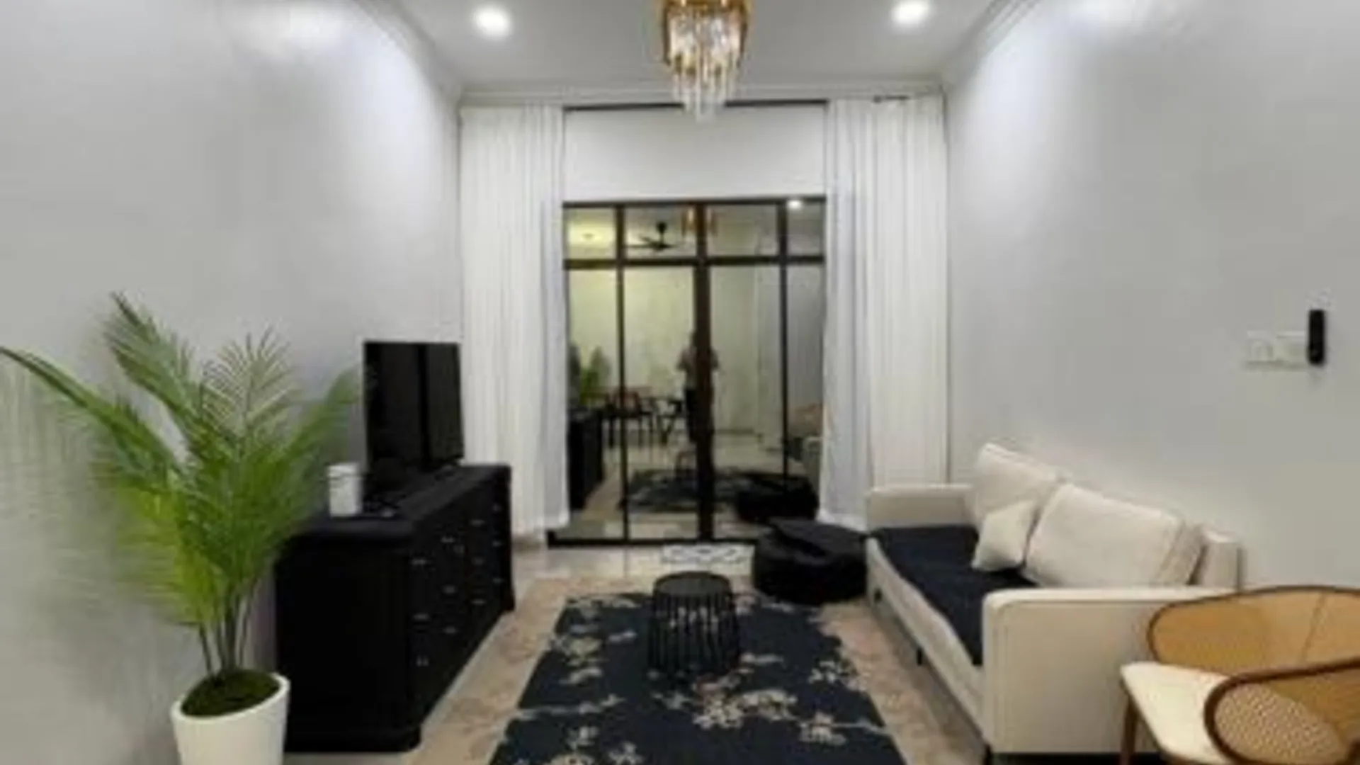 둥군 둥근의 프라이빗 하우스 (2000m², 침실 4개, 프라이빗 욕실 3개) 4성급 게스트하우스 로비