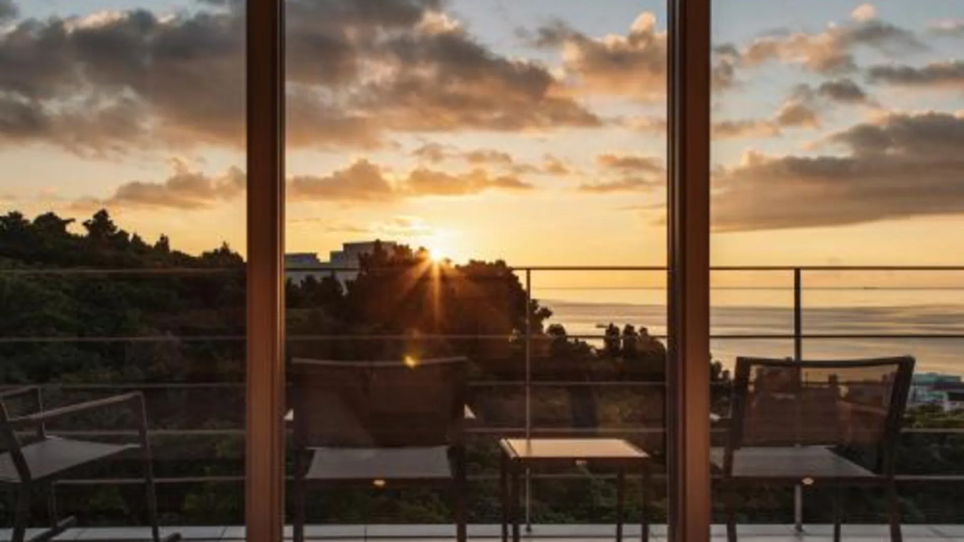 오키나와 본섬 블루 릴라 럭스 리조트 오키나와 4성급 호텔 외관