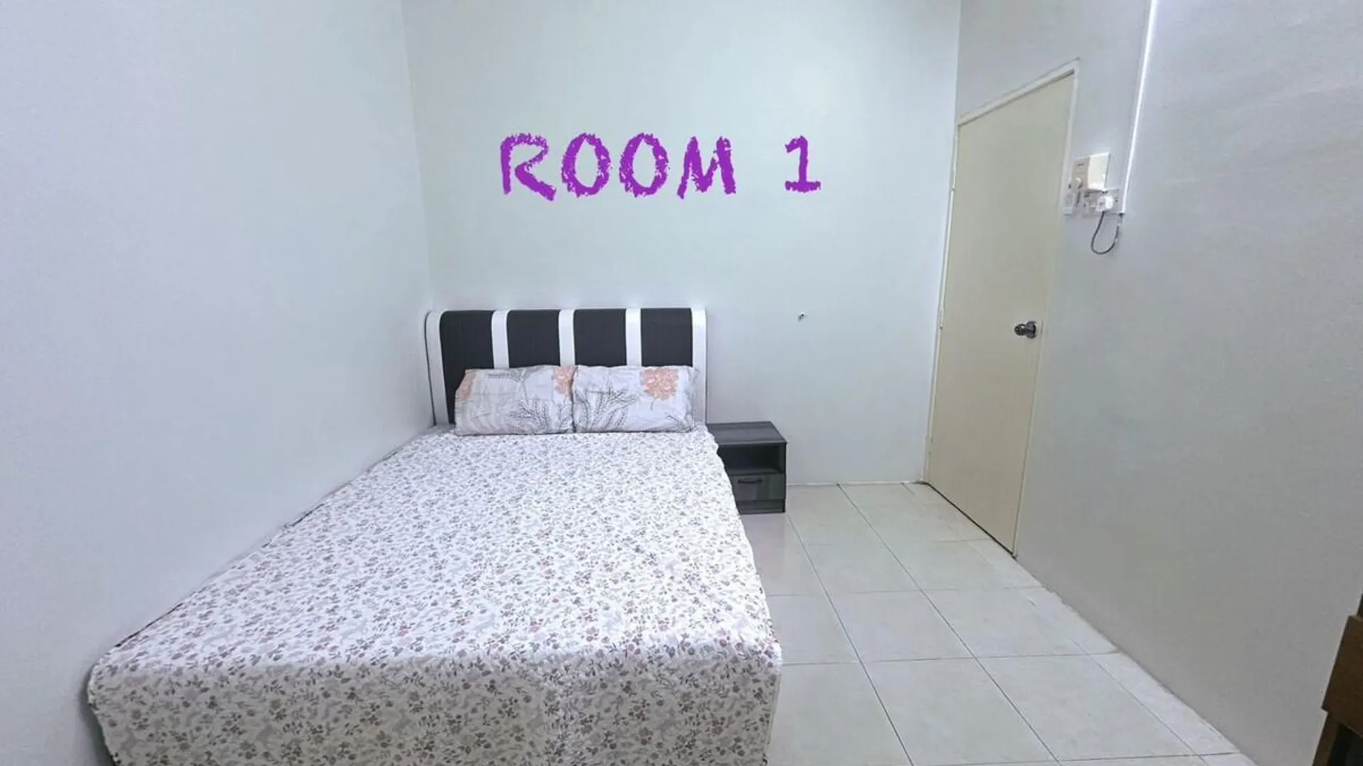 이포 쿠알라 캉사르 타운의 프라이빗 하우스 (m², 침실 5개, 프라이빗 욕실 4개) 1성급 싱글룸 스위트룸