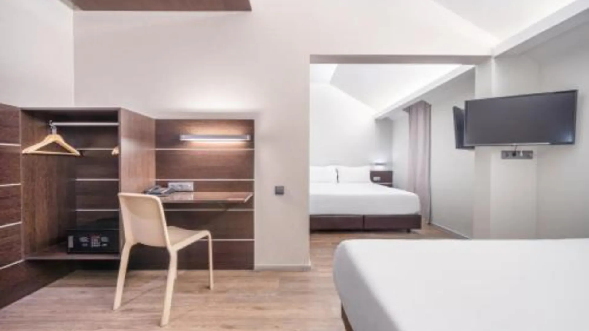 에보라 무브 호텔 에보라 2성급 호텔 스위트룸