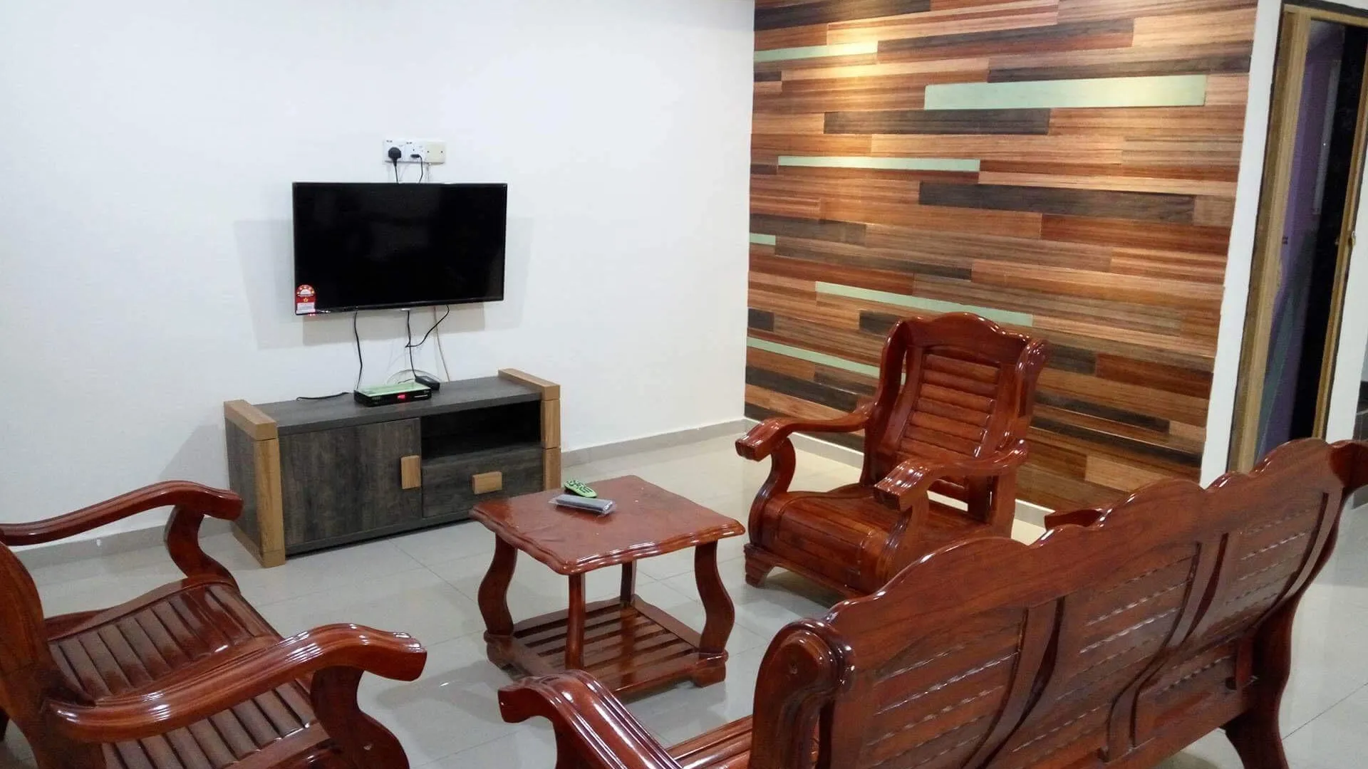 쿠알라 크라이 해피 게스트하우스 (쿠알라 크라이) 2성급 게스트하우스 스위트룸