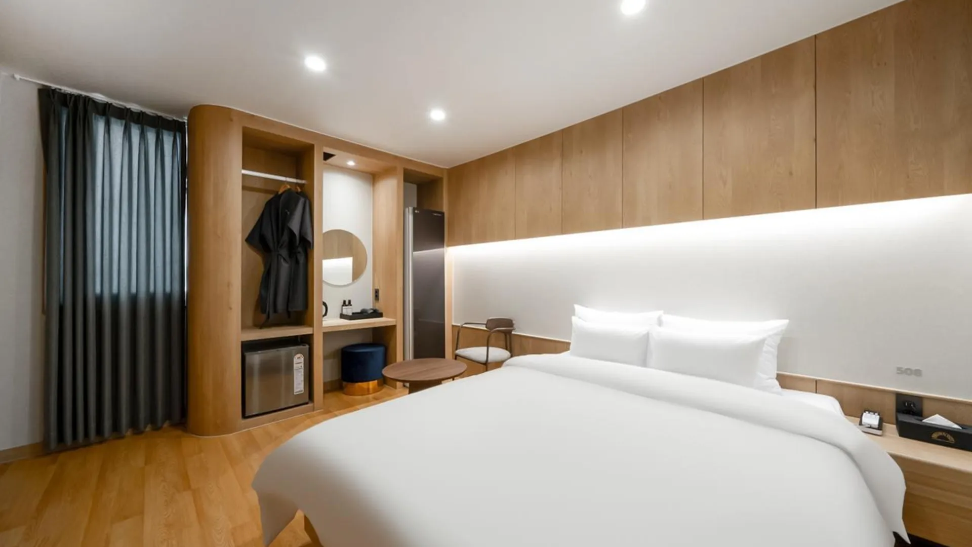 충주 충주 브라운도트 젊음의거리점 호텔 스위트룸