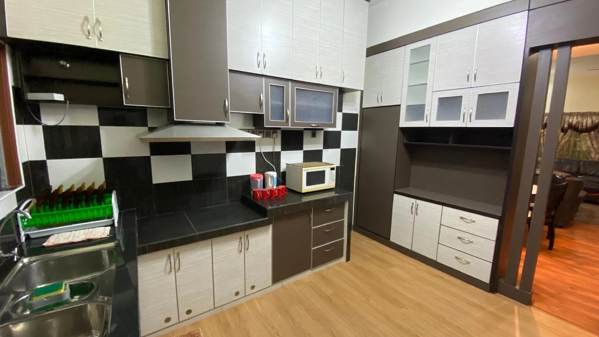 카메론 하일랜즈 타나 라타의 프라이빗 하우스 (970m², 침실 4개, 프라이빗 욕실 3개) 4성급 게스트하우스 로비