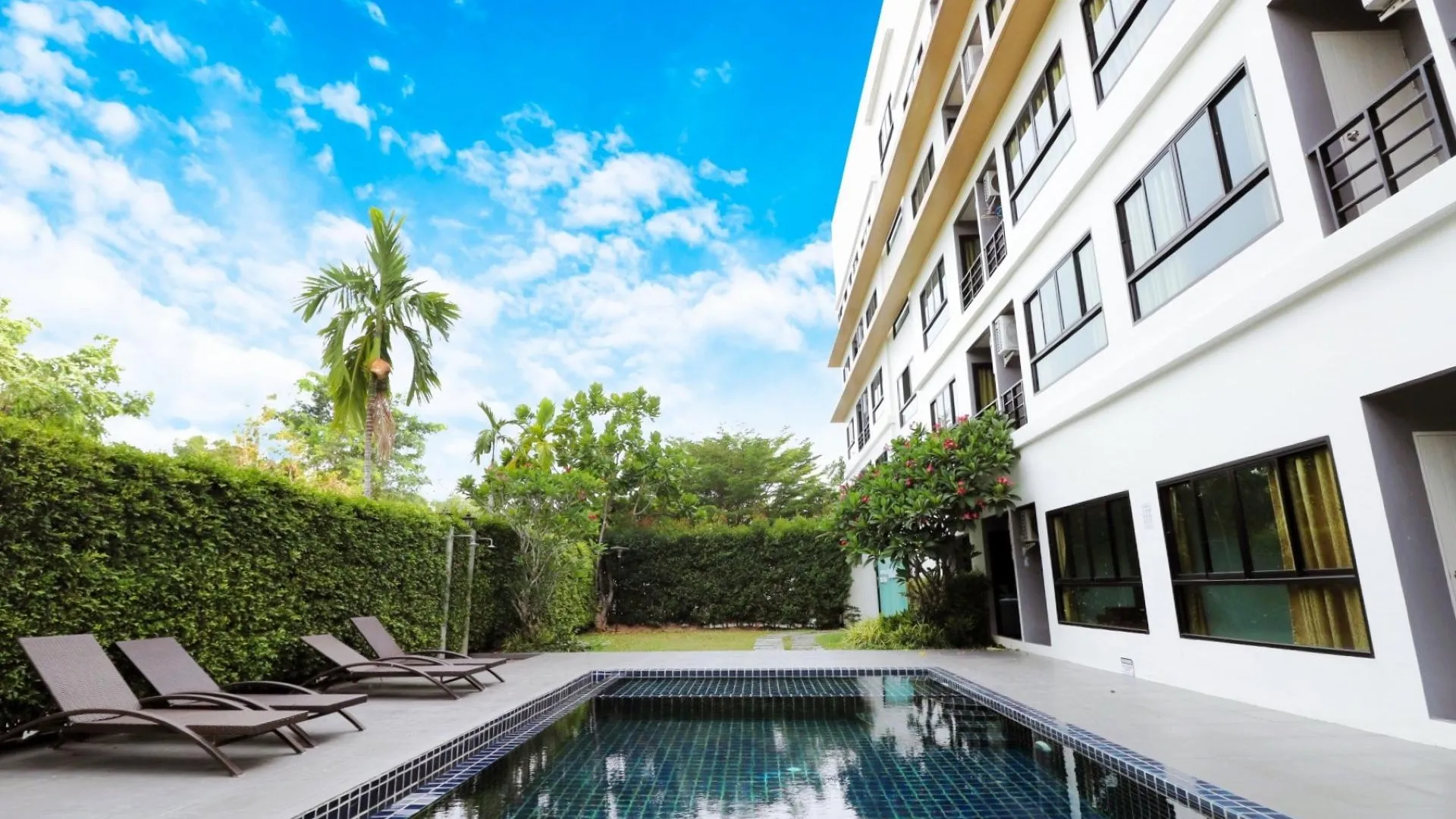 푸켓 S4 나이 양 비치 - 니어 푸켓 에어포트 4성급 호텔 객실