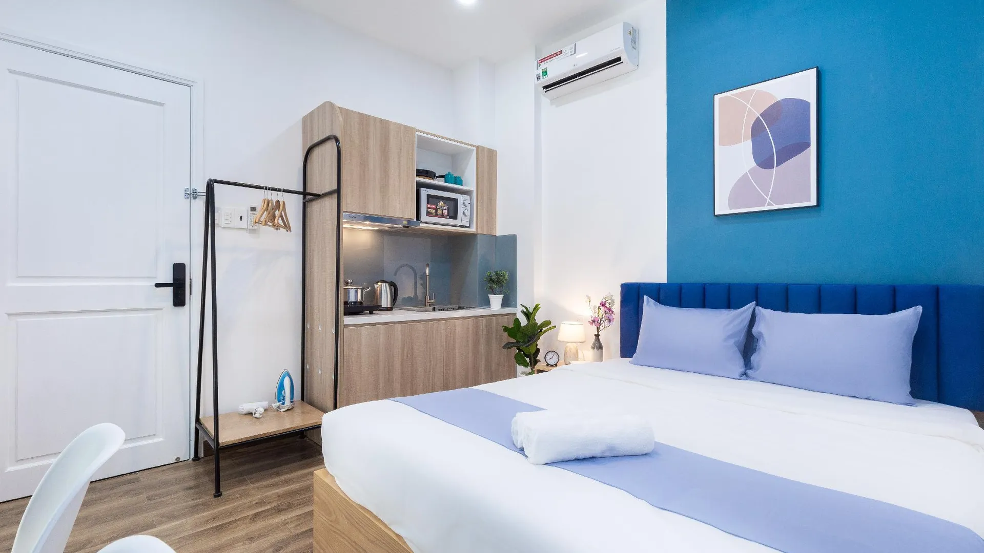 호치민 코즈룸 홈즈 차밍 코너 2 3성급 게스트하우스 스위트룸