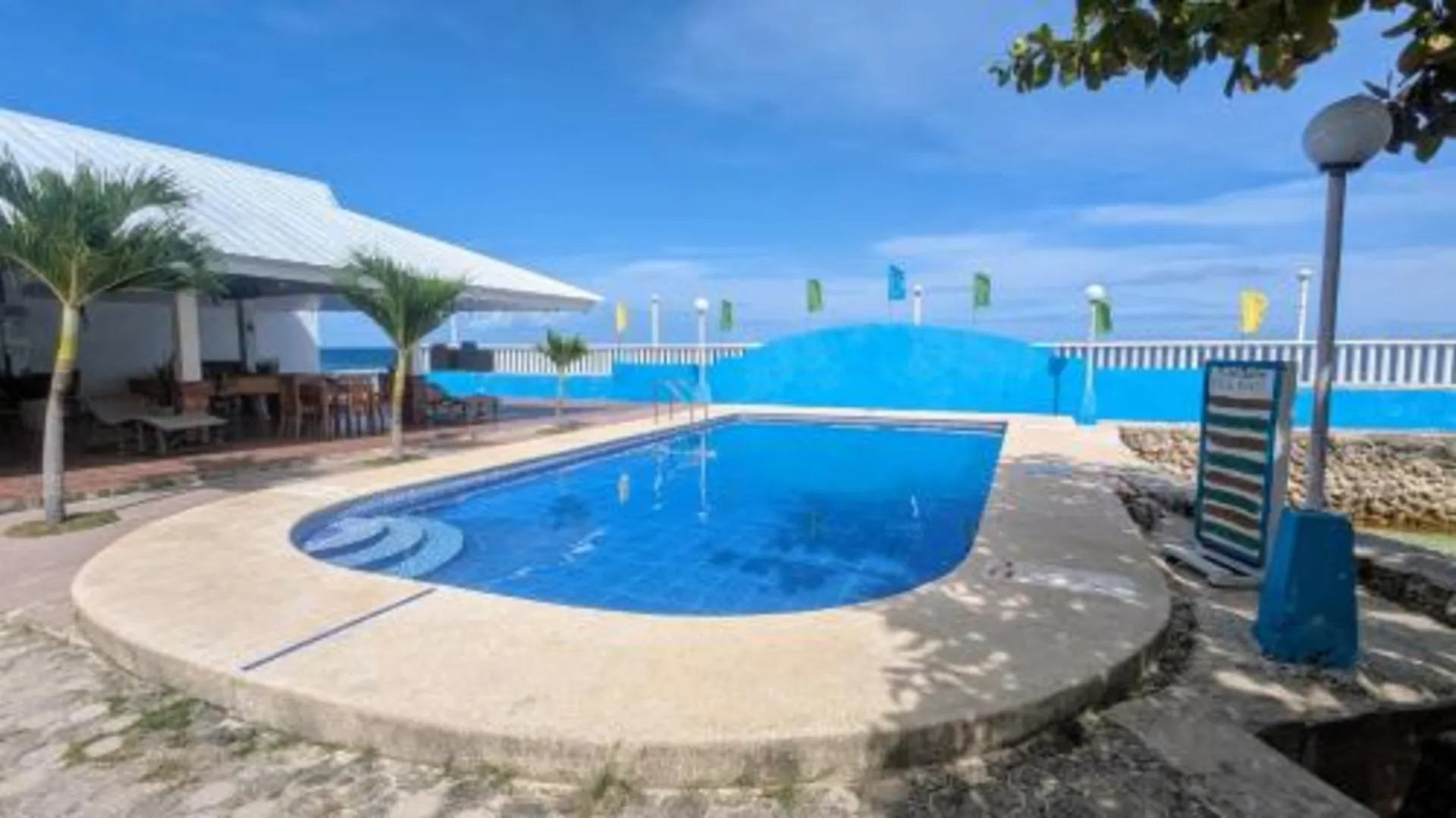 세부 더 라이트하우스 리조트   2성급 호텔 로비