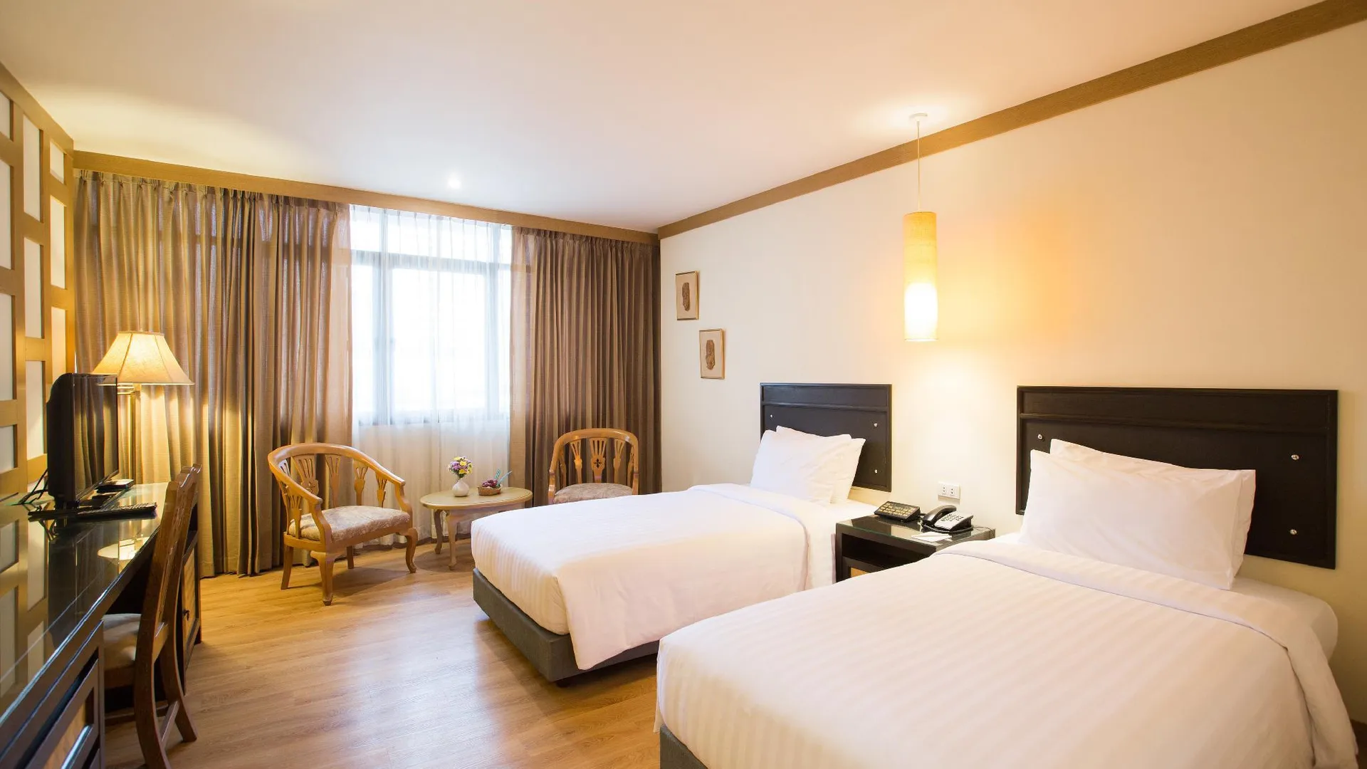 방콕 더 탄타완 호텔 수라웡 방콕 4성급 호텔 스위트룸