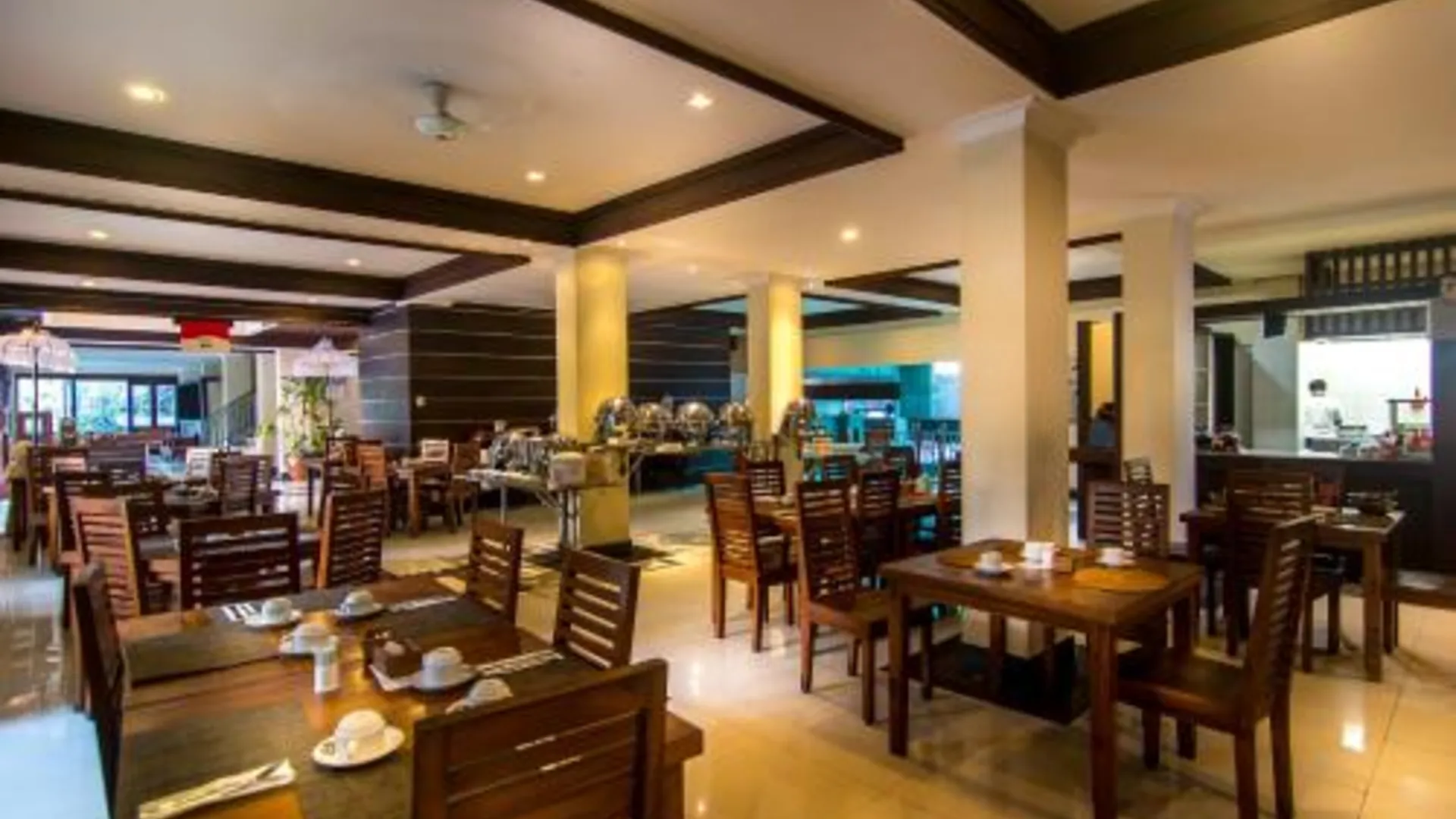 발리 챰플룽 마스 호텔 3성급 호텔 레스토랑