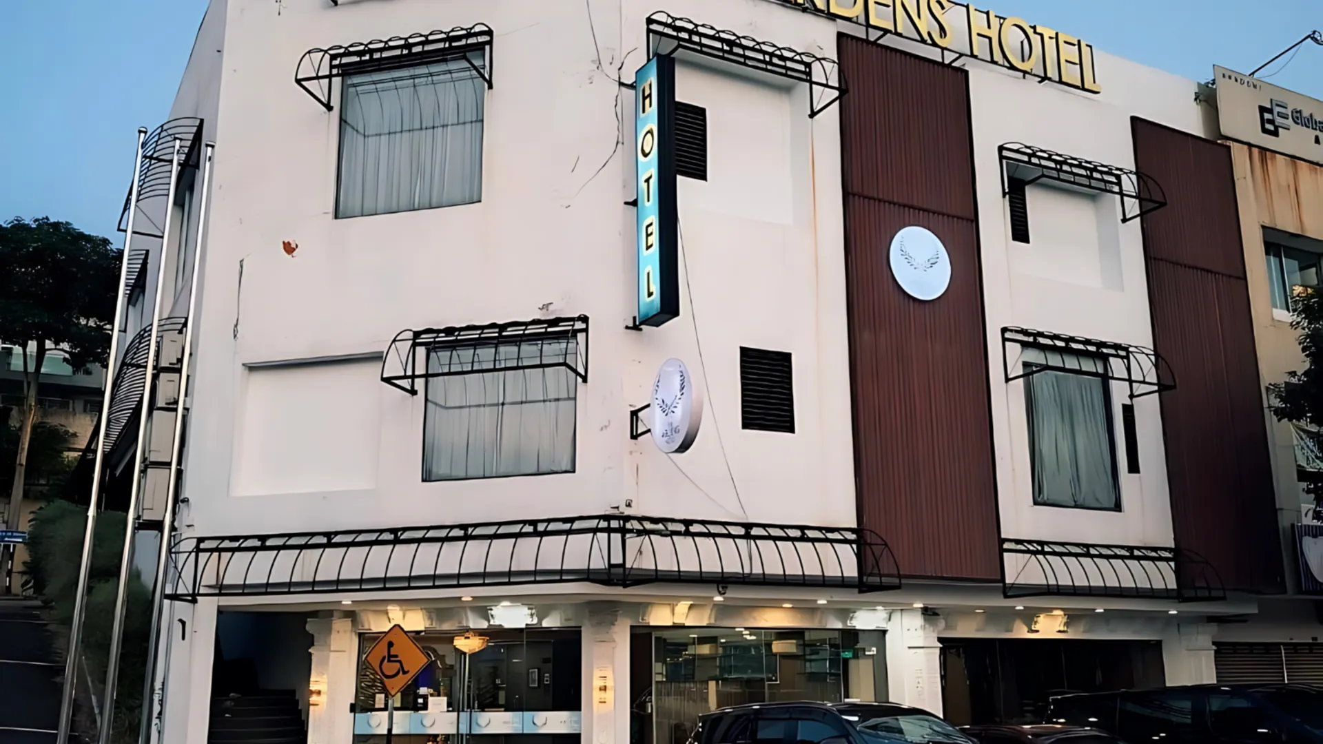 조호바루 / 조호르바루 디 아든스 호텔 - 농칙, 콜람에어, 조호바루 1성급 호텔 객실