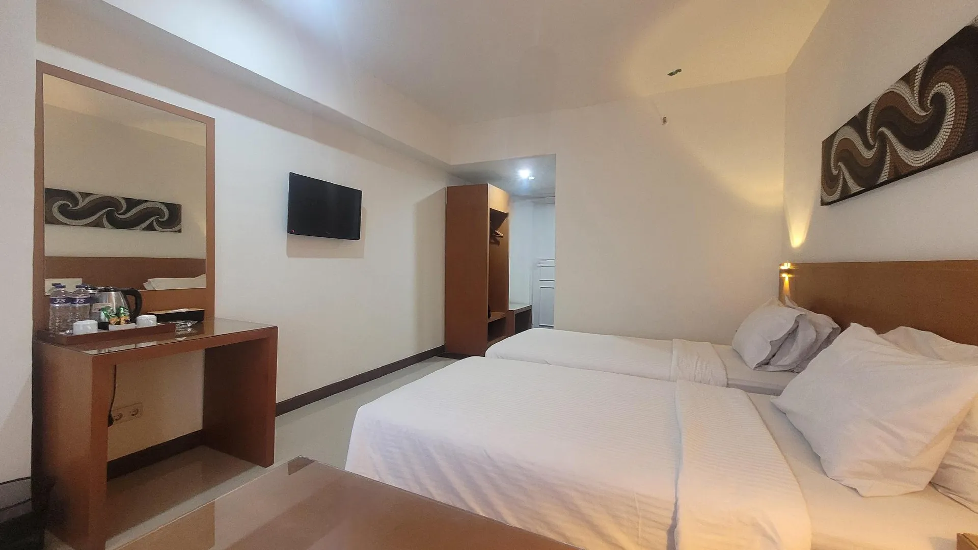 마카사르 Red Cendrawasih Hotel Makassar 2성급 호텔 스위트룸