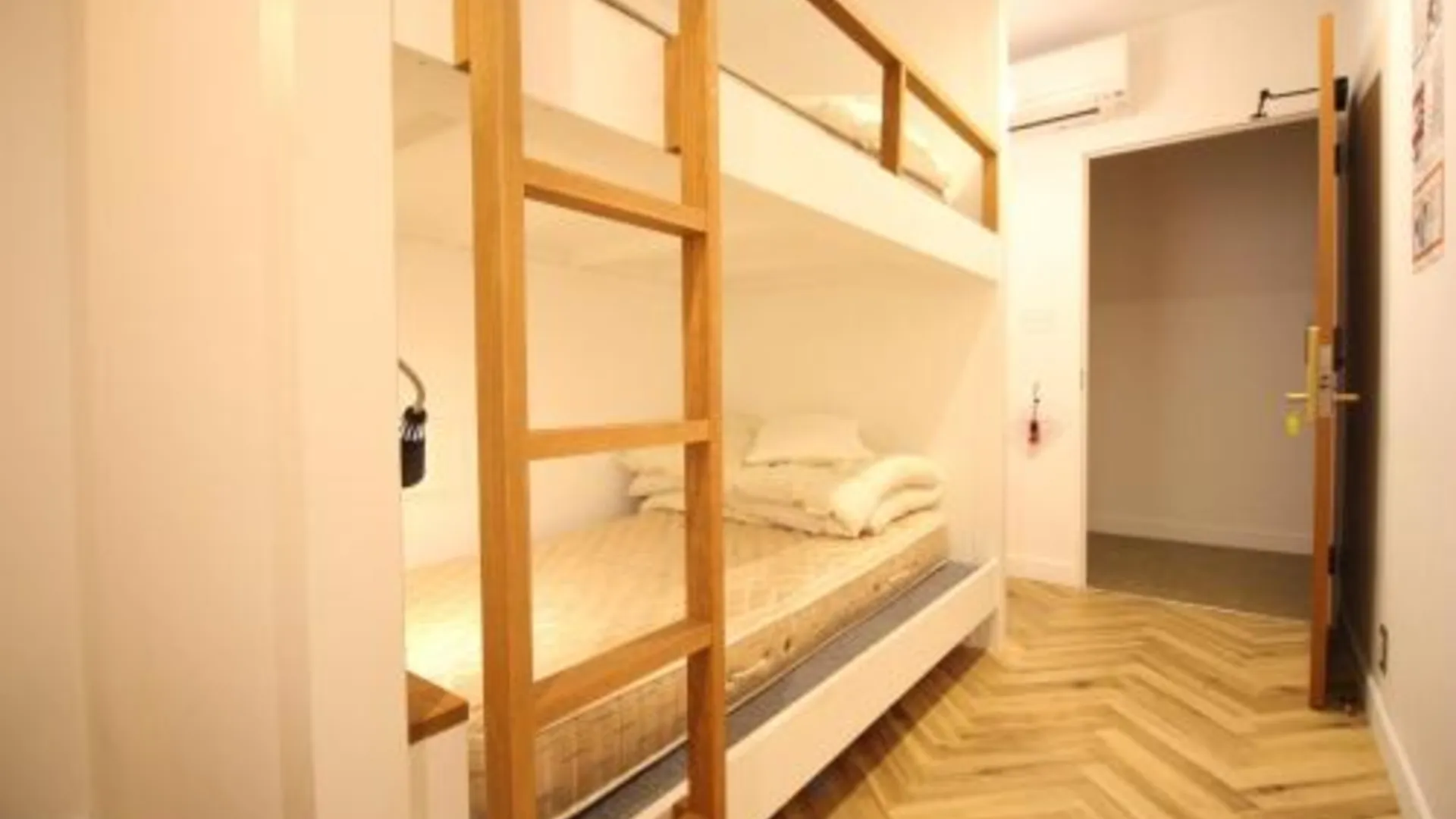 교토 더 넥스트 도어 2성급 호텔 전망