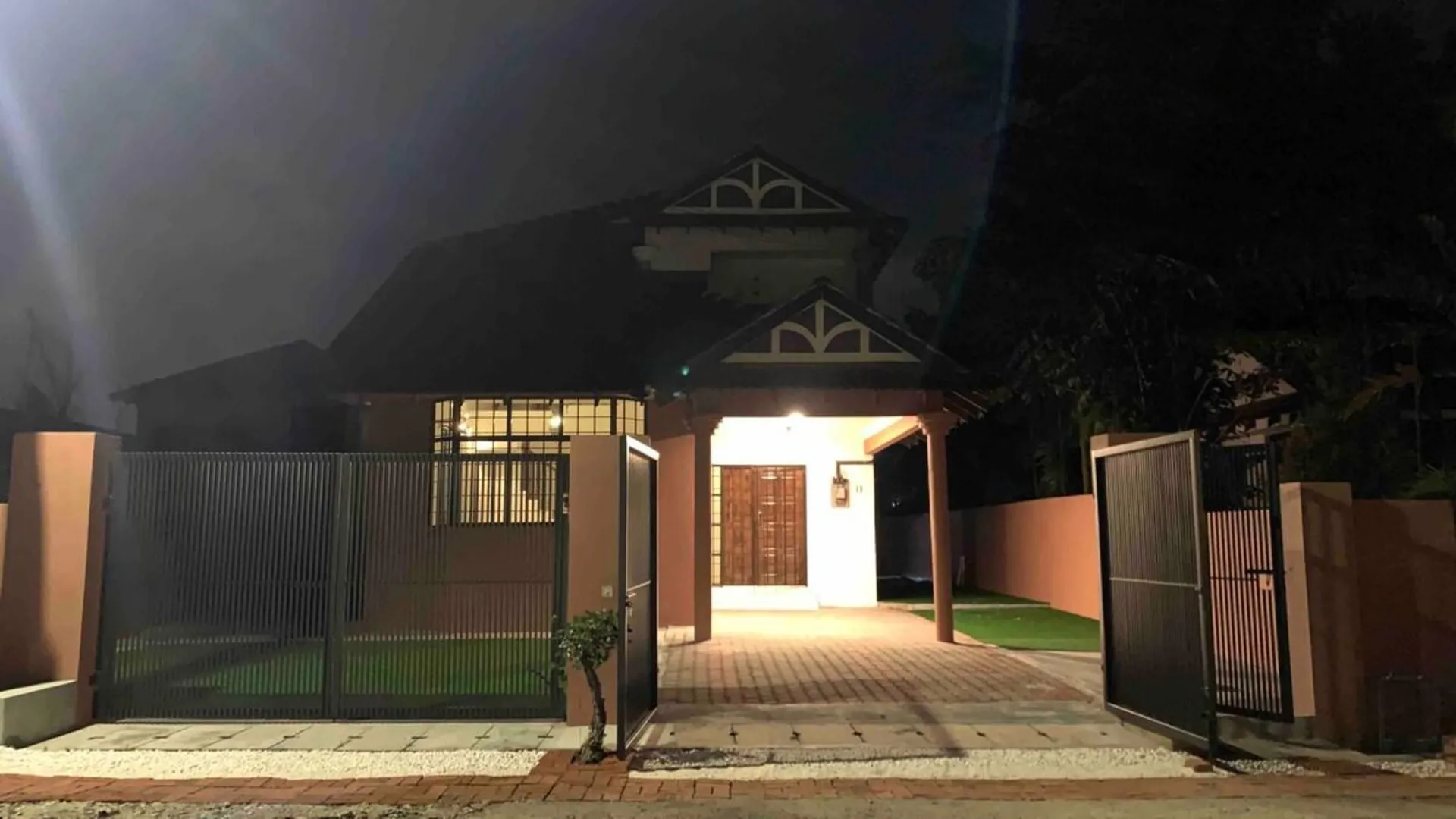 라하트 라핫의 방갈로 (360m², 침실 4개, 프라이빗 욕실 3개) 3성급 싱글룸 부대시설